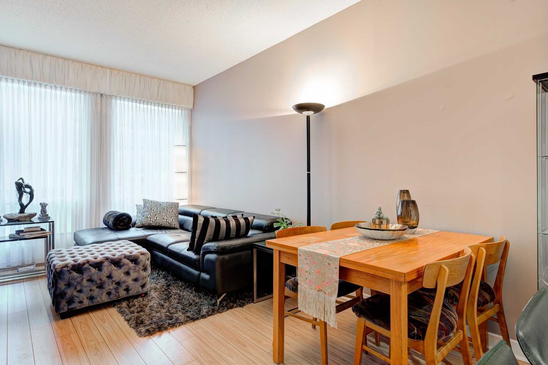 85 Bloor St E, #903