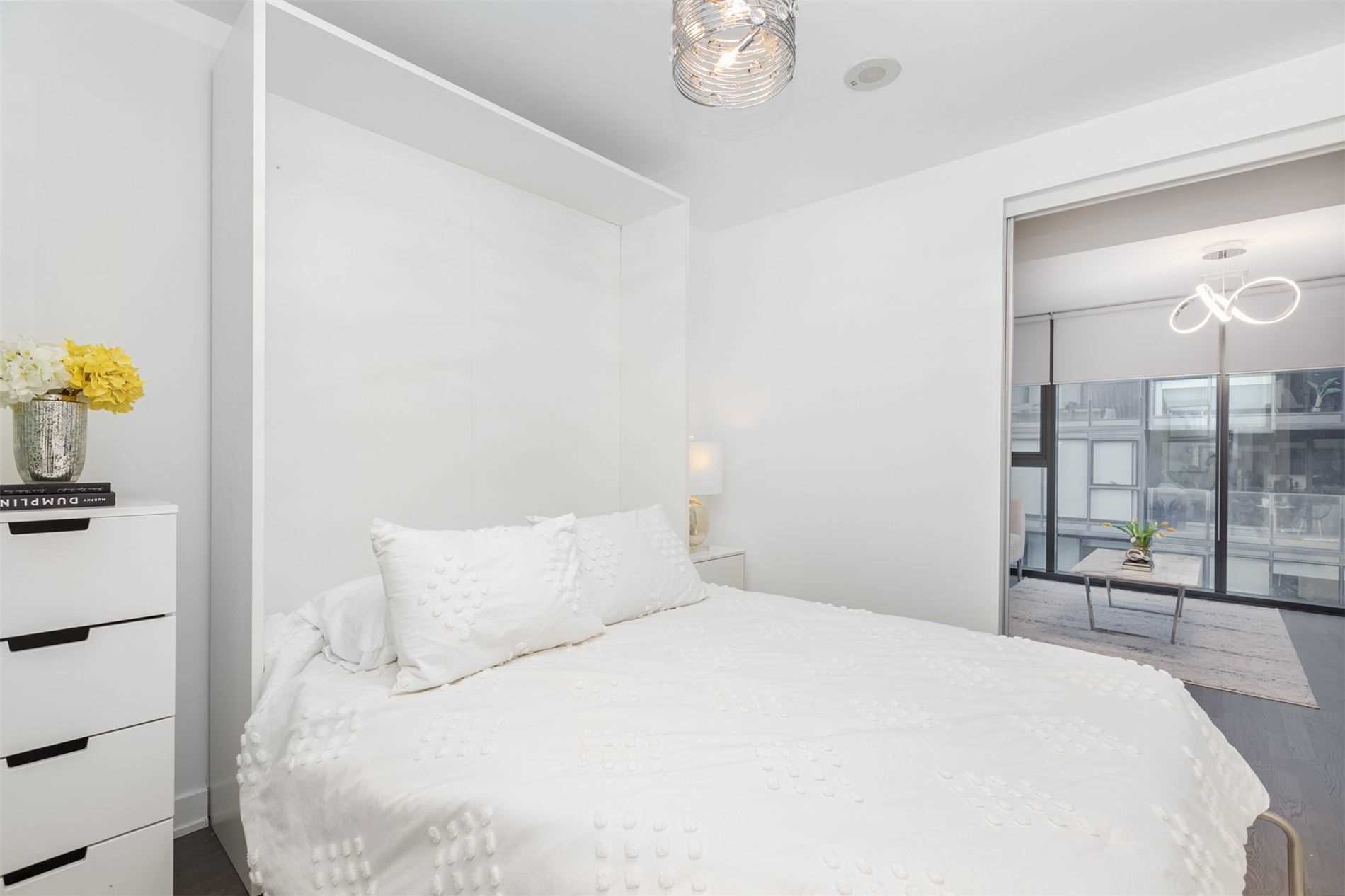 38 Stewart St, #808