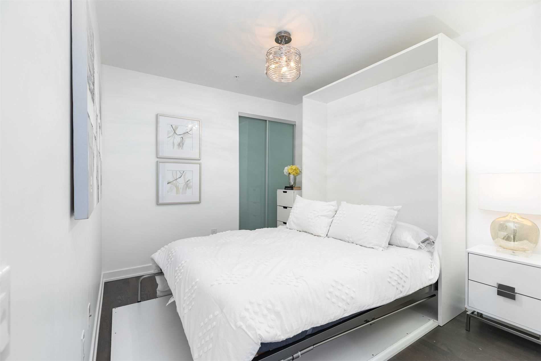 38 Stewart St, #808