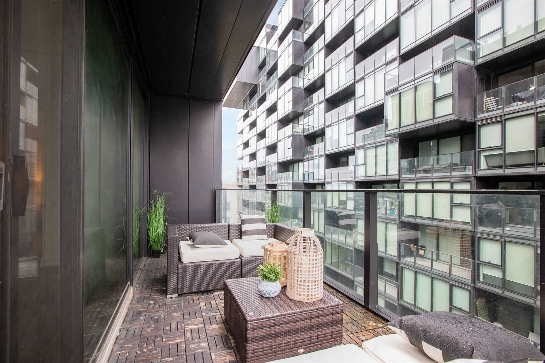 38 Stewart St, #808