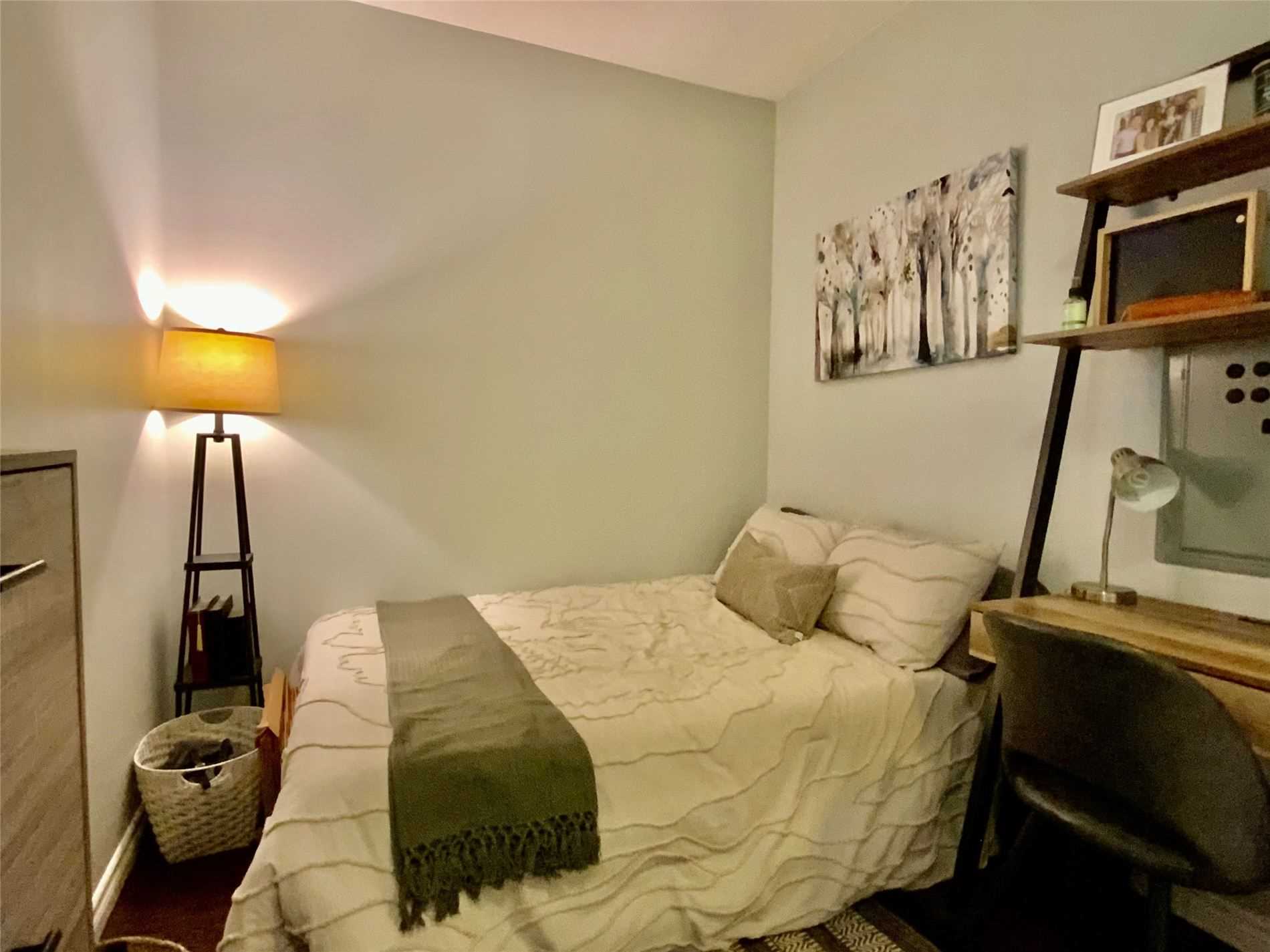 Listing C5625790 - Large Photo # 27