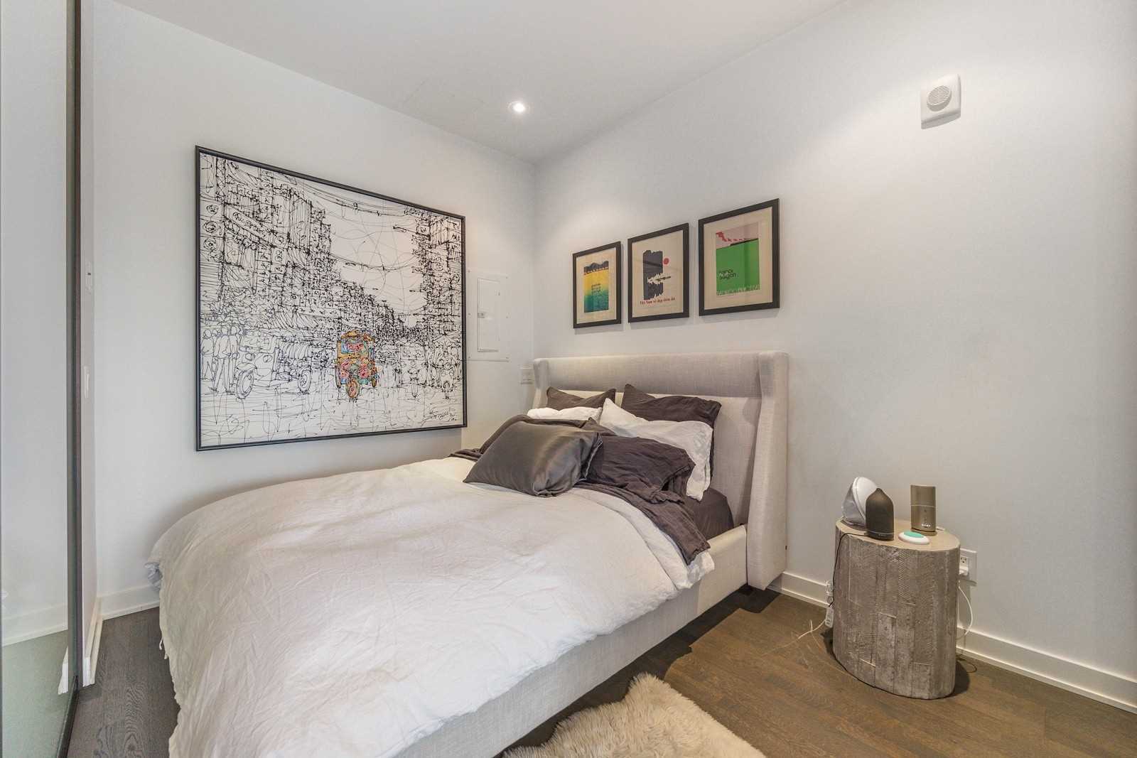 8 Dovercourt Rd, #403