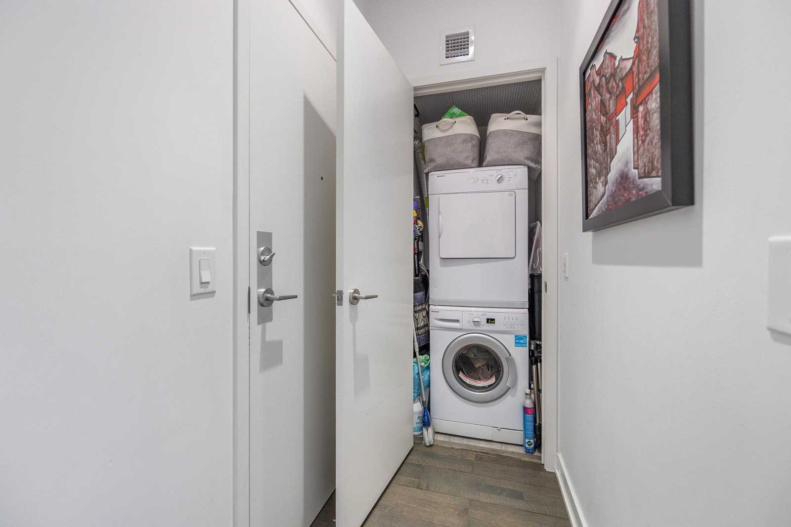 8 Dovercourt Rd, #403