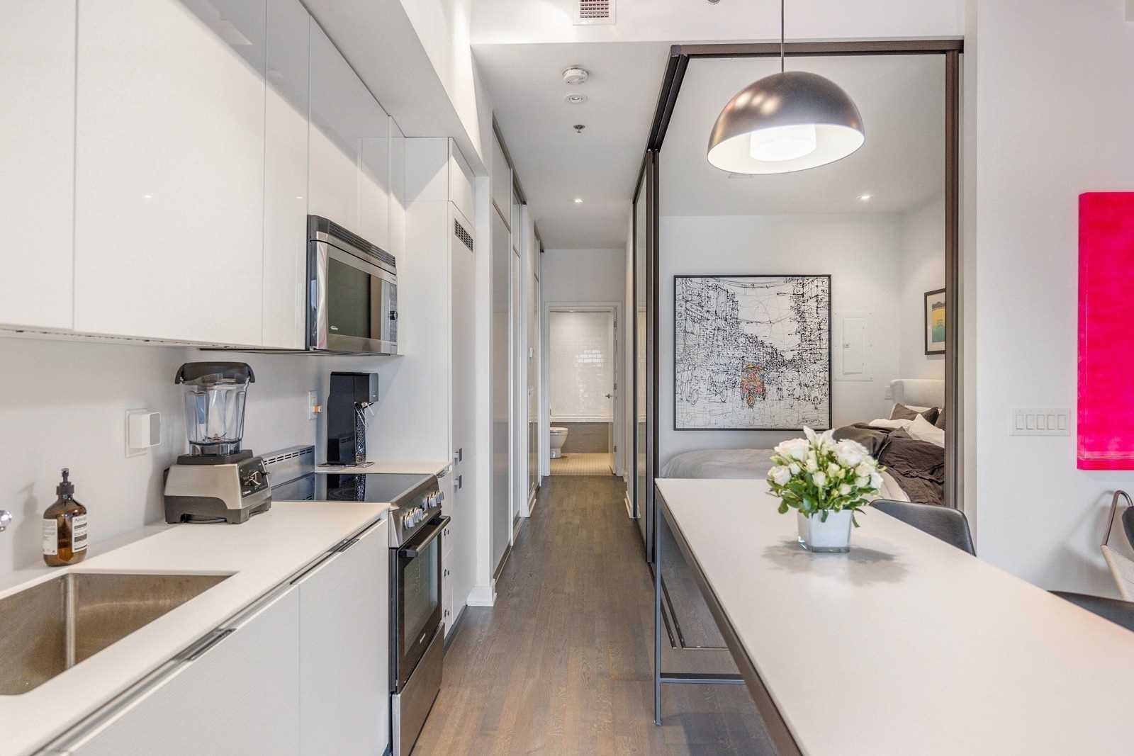 8 Dovercourt Rd, #403