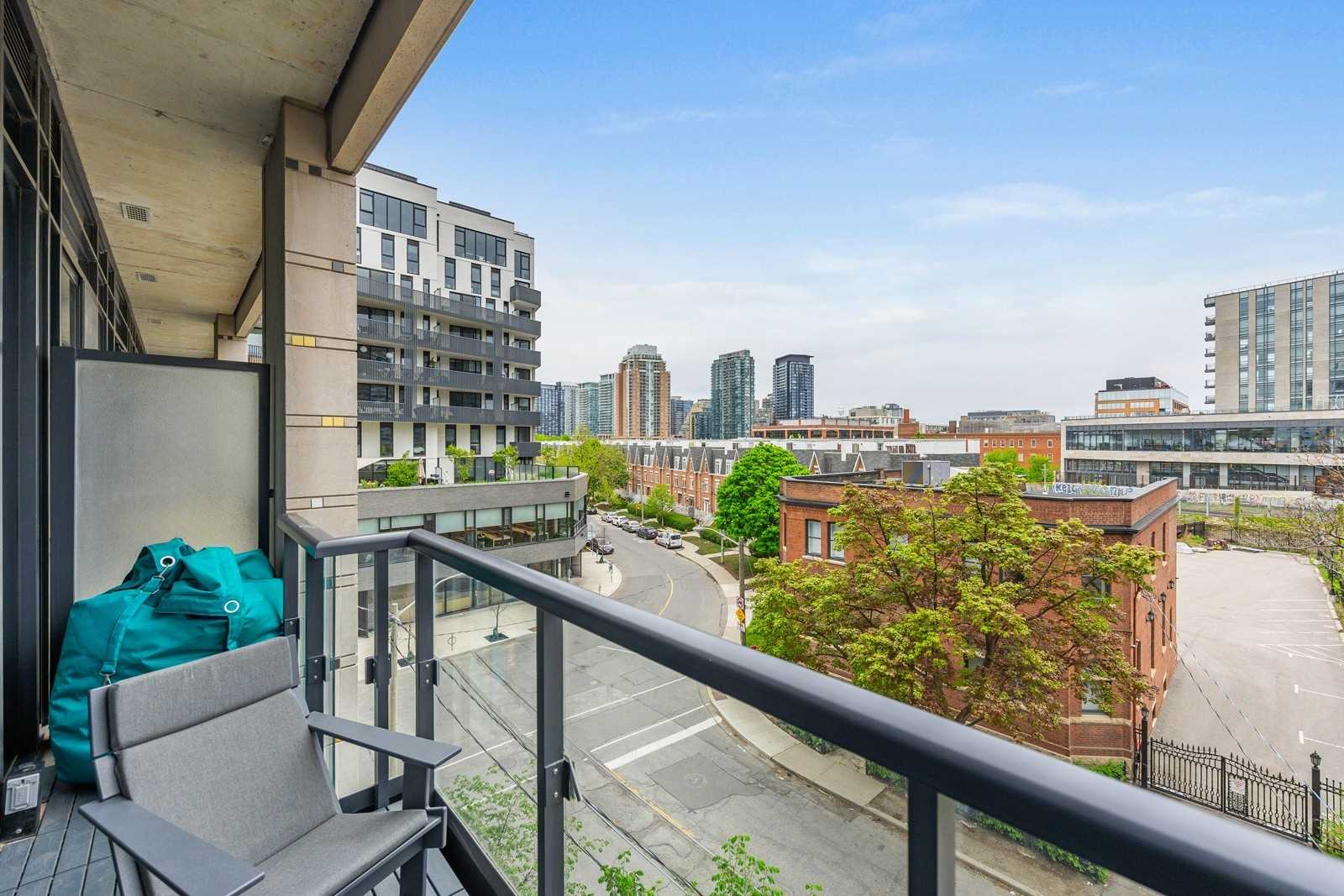 8 Dovercourt Rd, #403