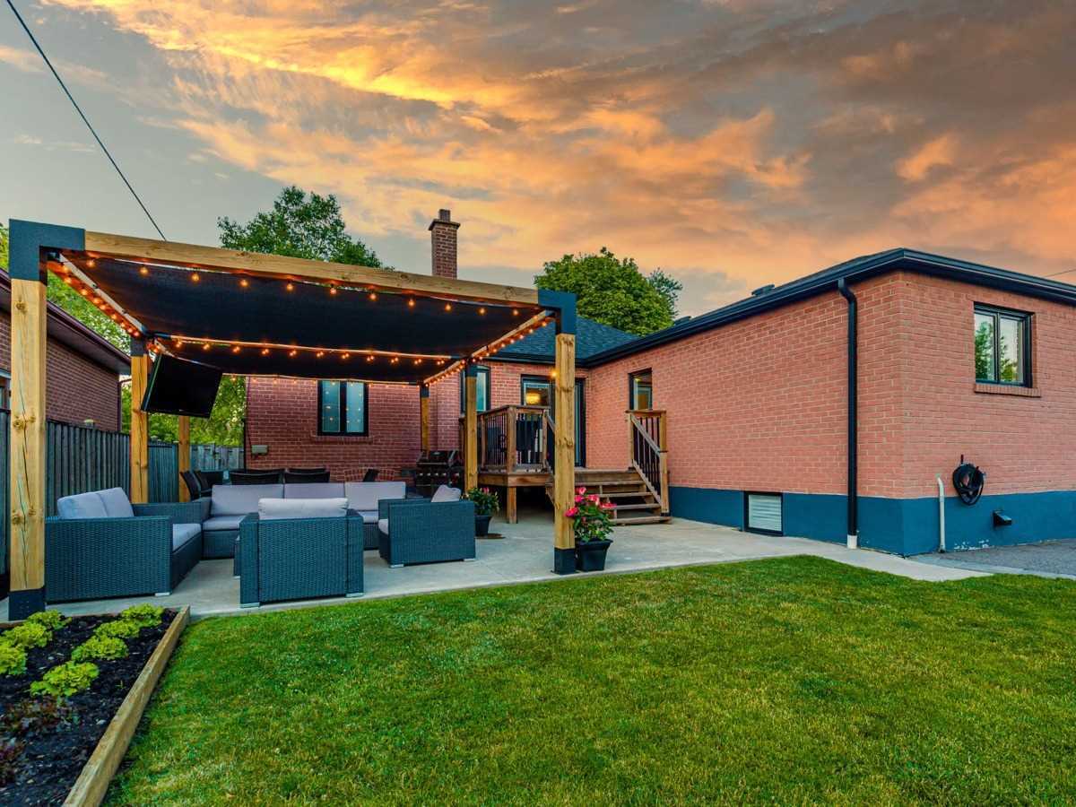 8 Dunsmore Gdns
