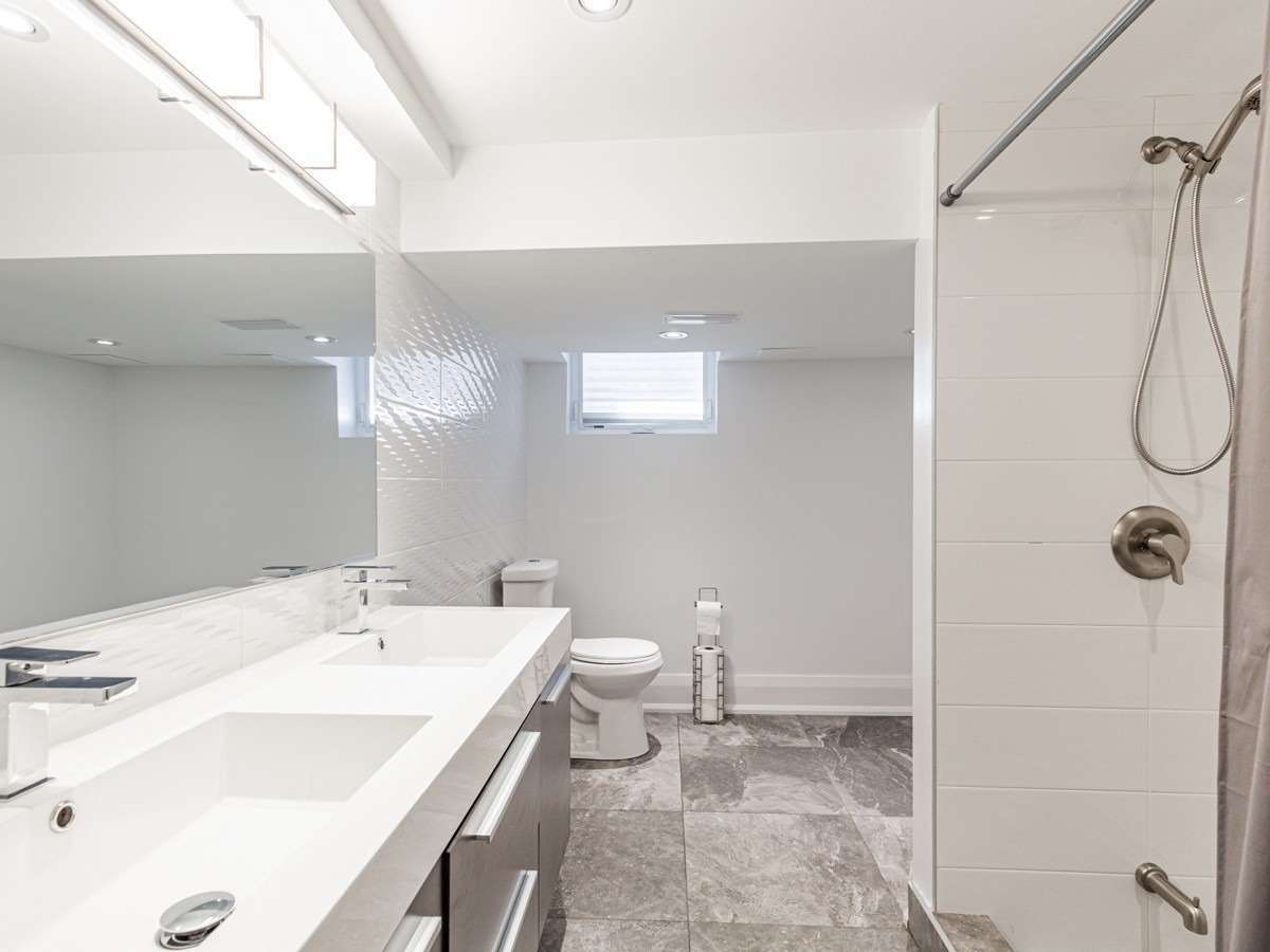 8 Dunsmore Gdns