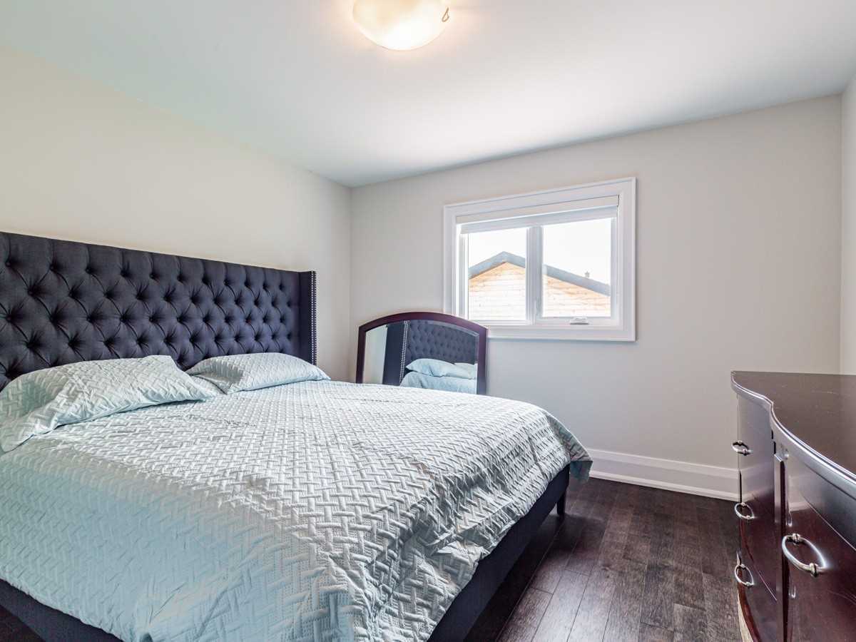 8 Dunsmore Gdns
