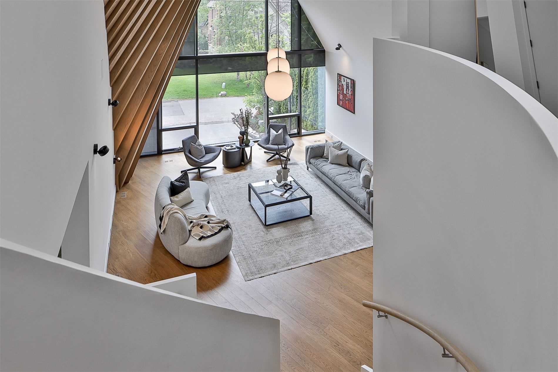 108 Stratford Cres
