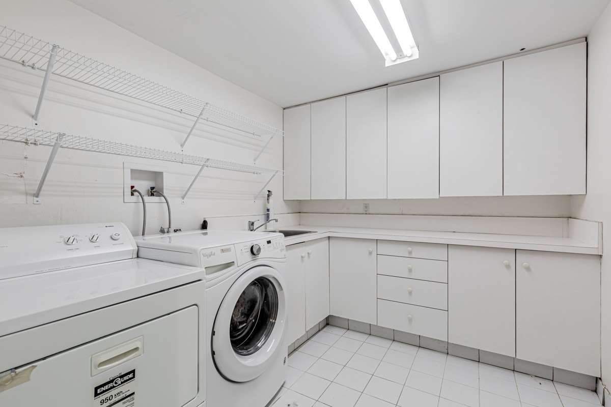 33 Hawarden Cres