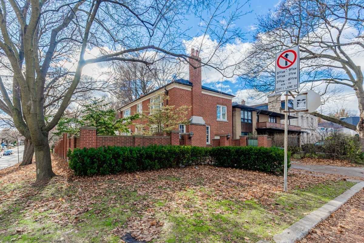 33 Hawarden Cres