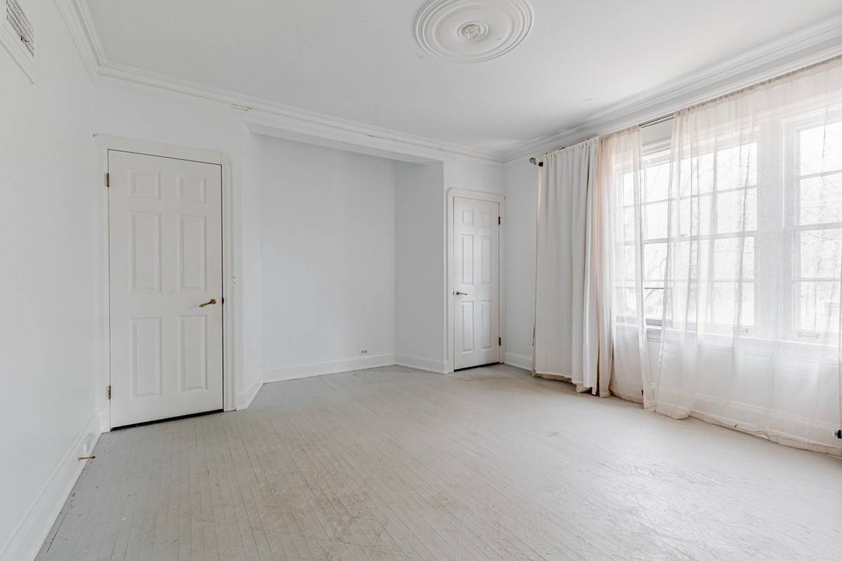 33 Hawarden Cres