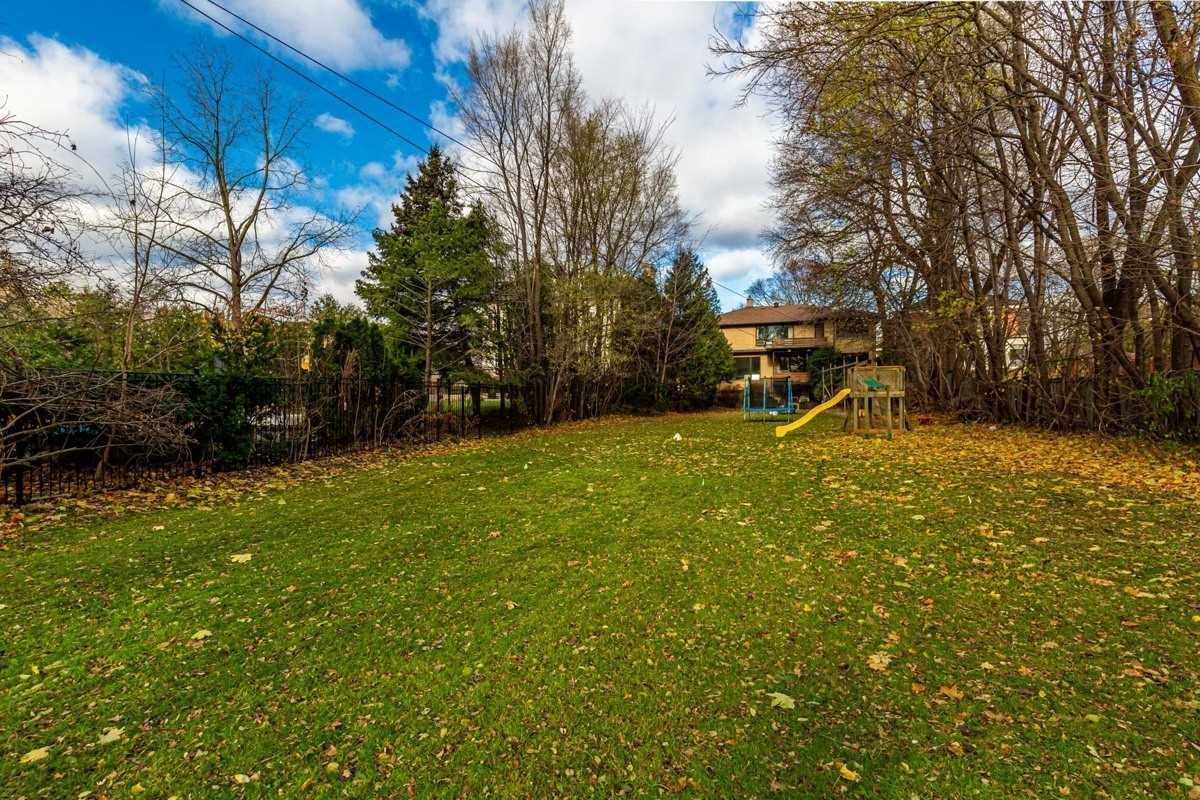 35 Hawarden Cres