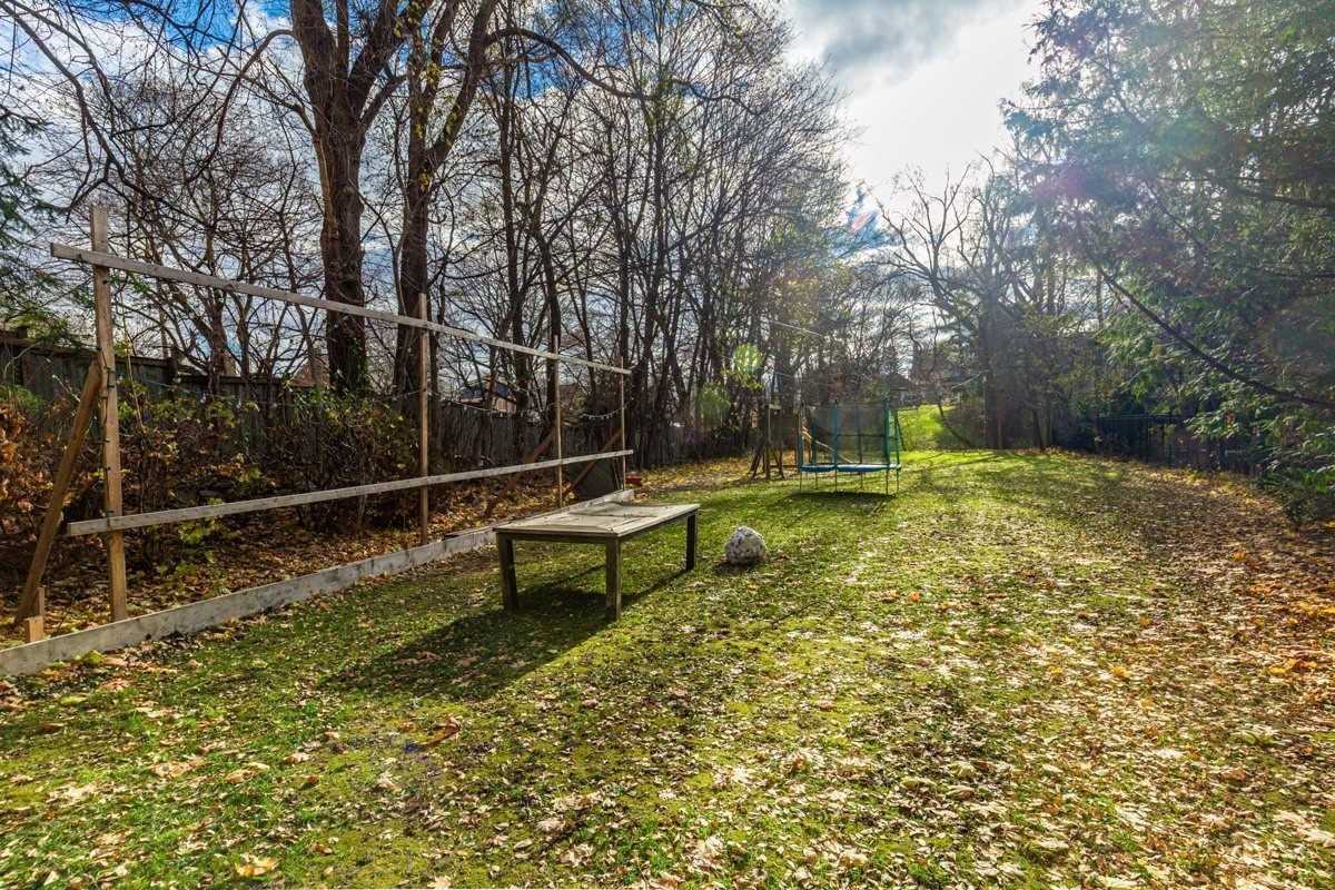 35 Hawarden Cres