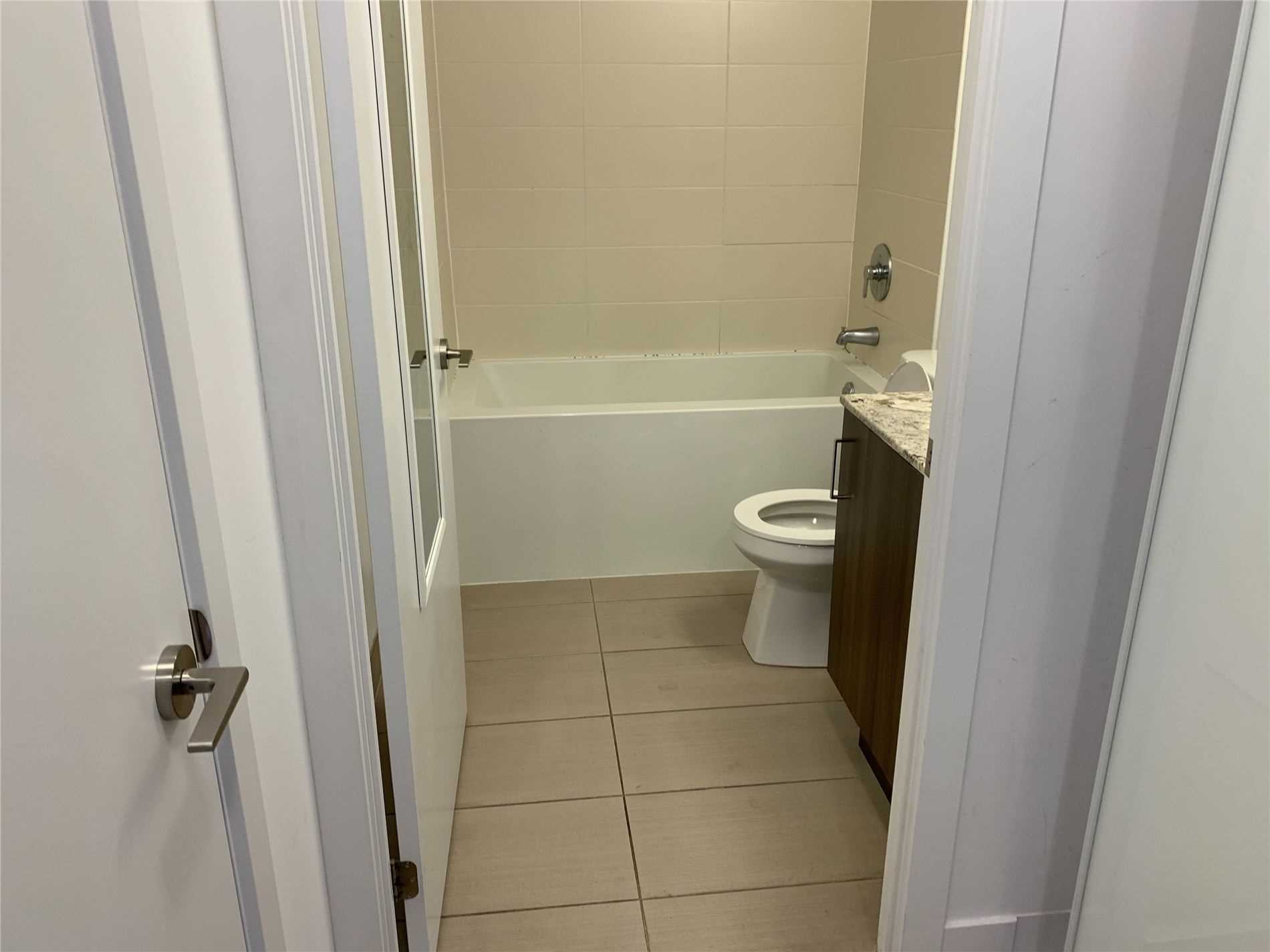 1486 Bathurst St, #202