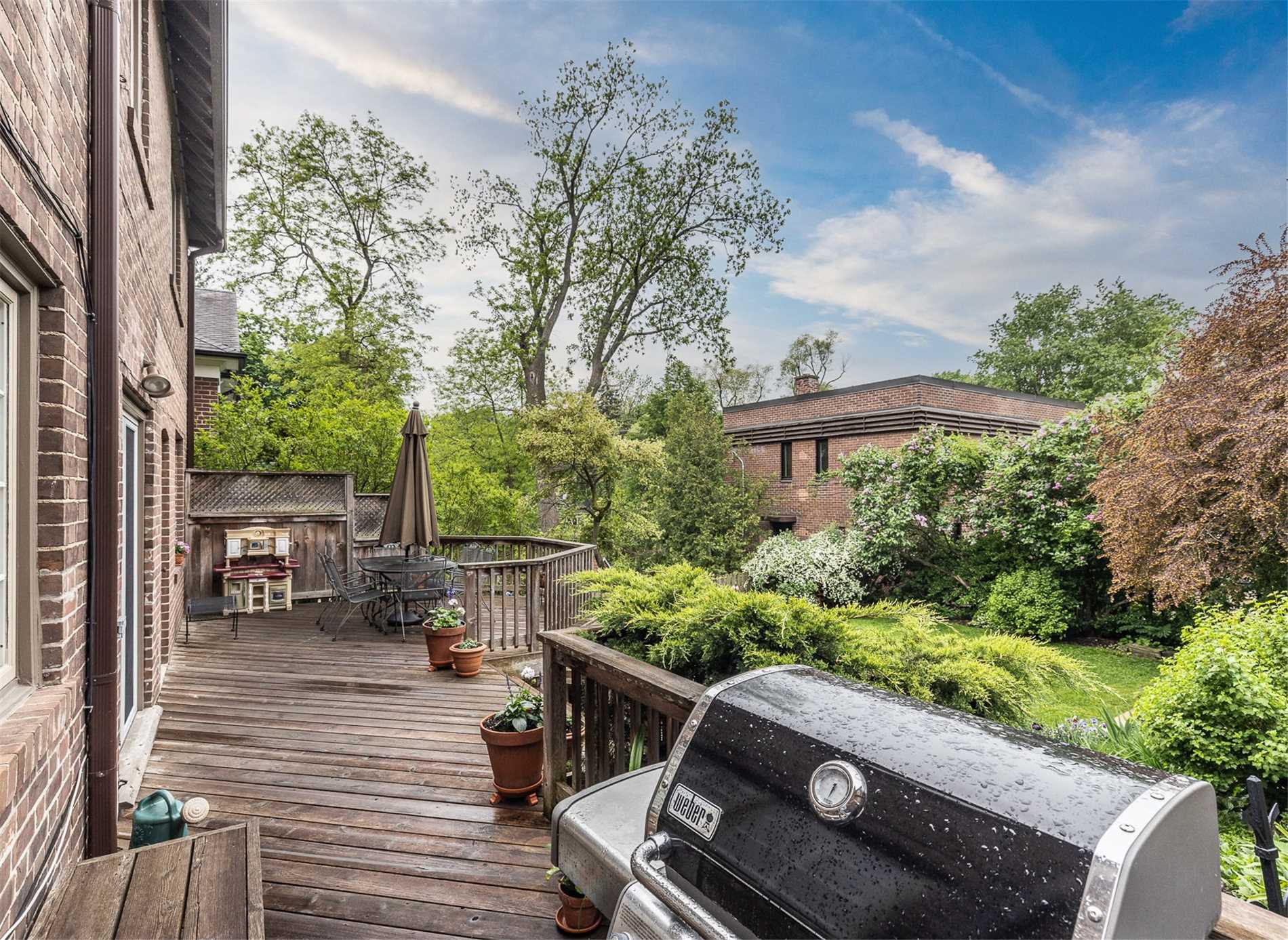 310 Warren Rd