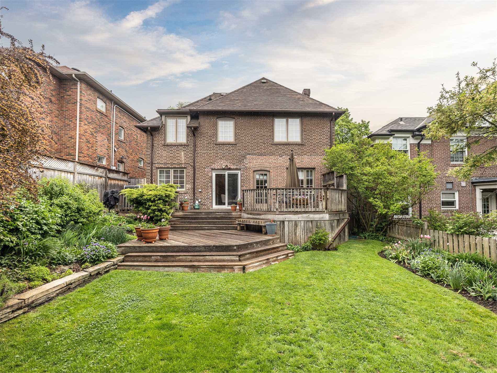 310 Warren Rd