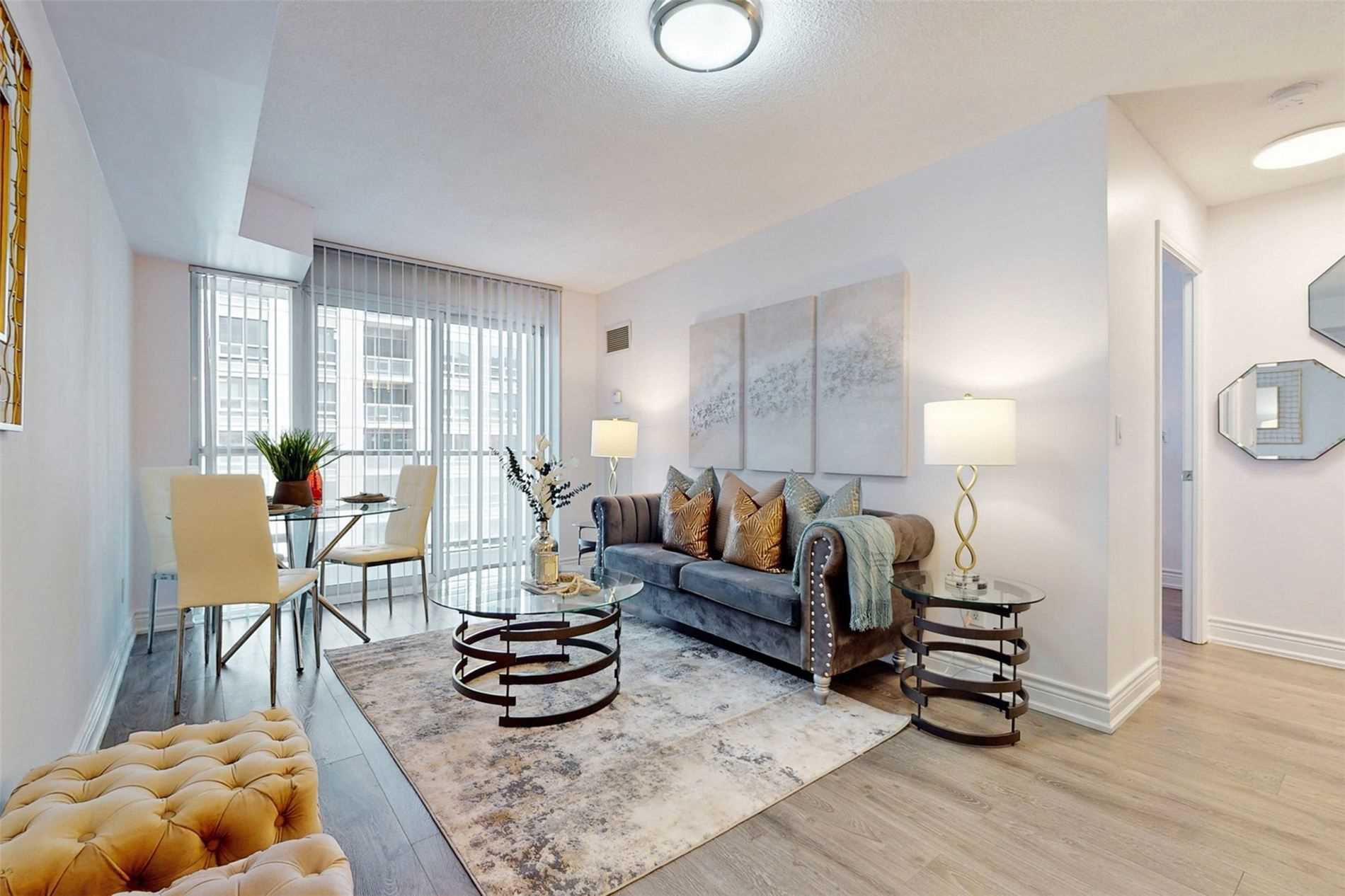 761 Bay St, #1414