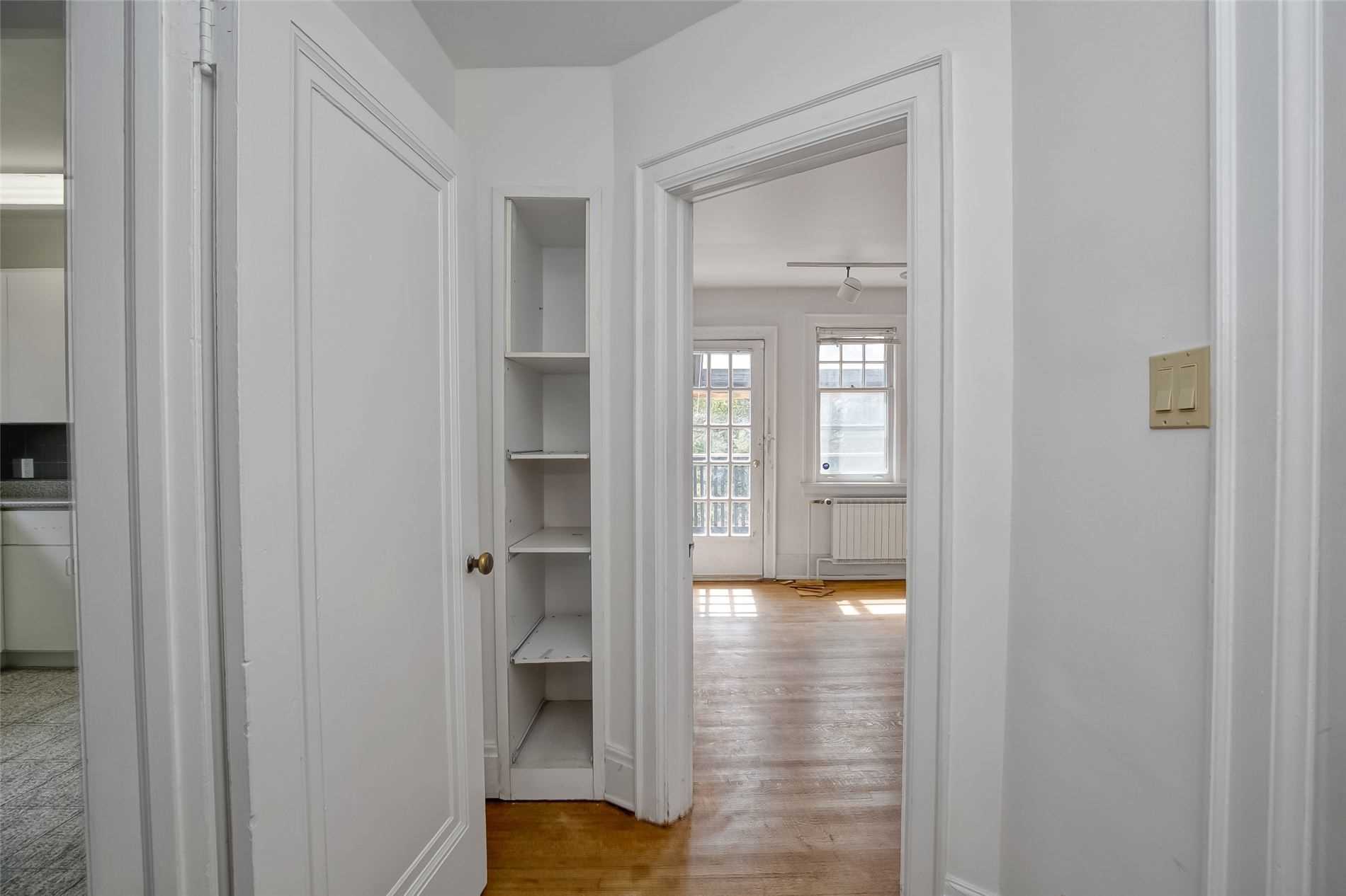25 Coulson Ave