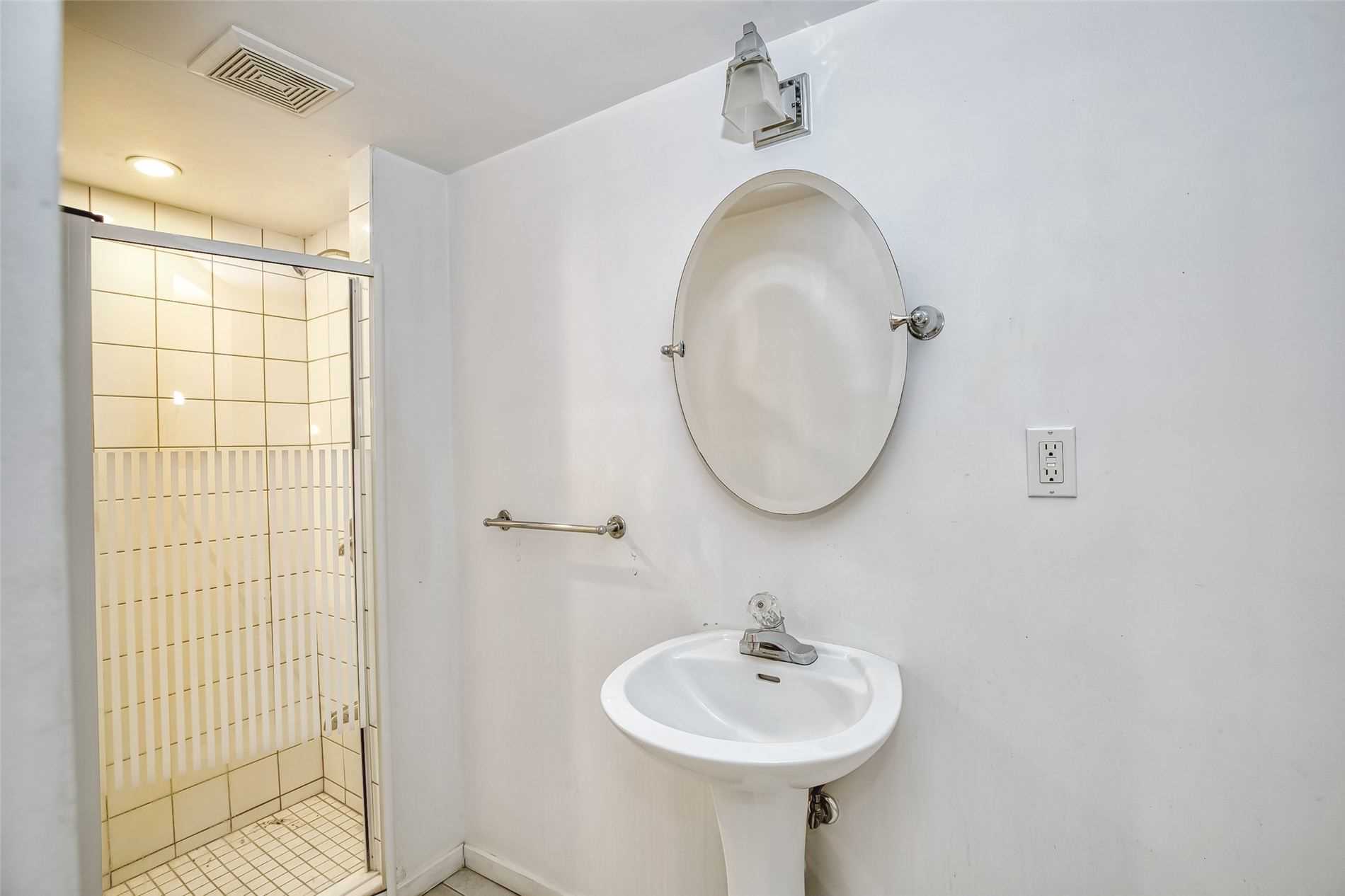 25 Coulson Ave