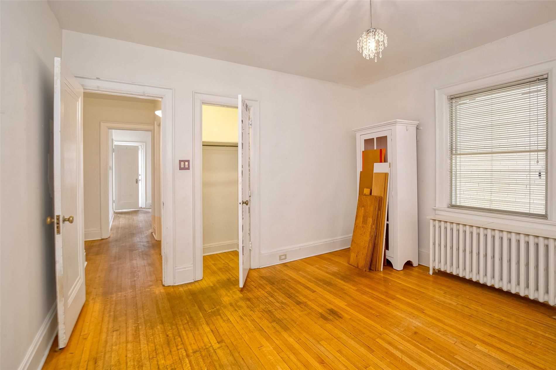 25 Coulson Ave