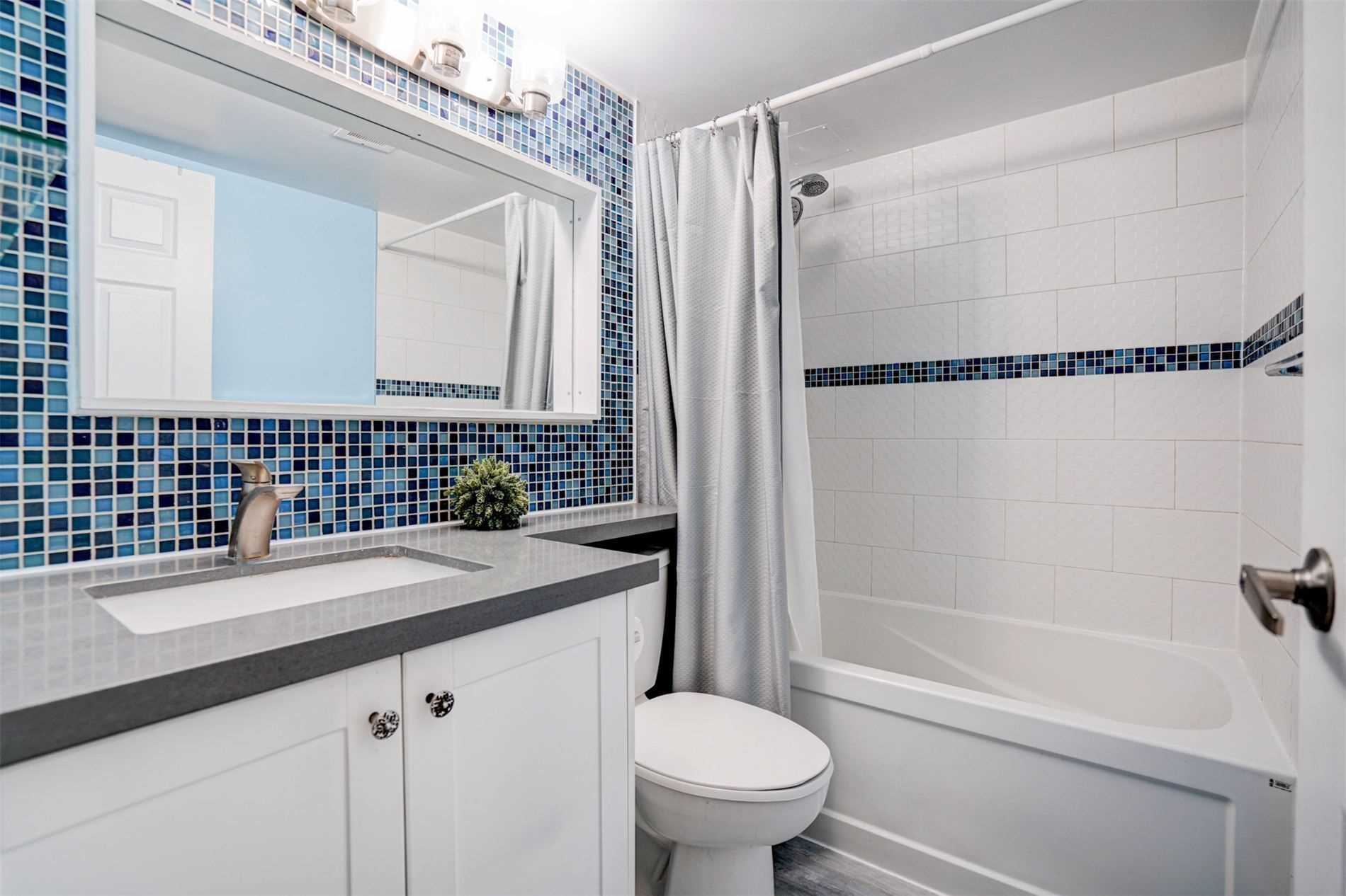 33 Harbour Sq, #1014