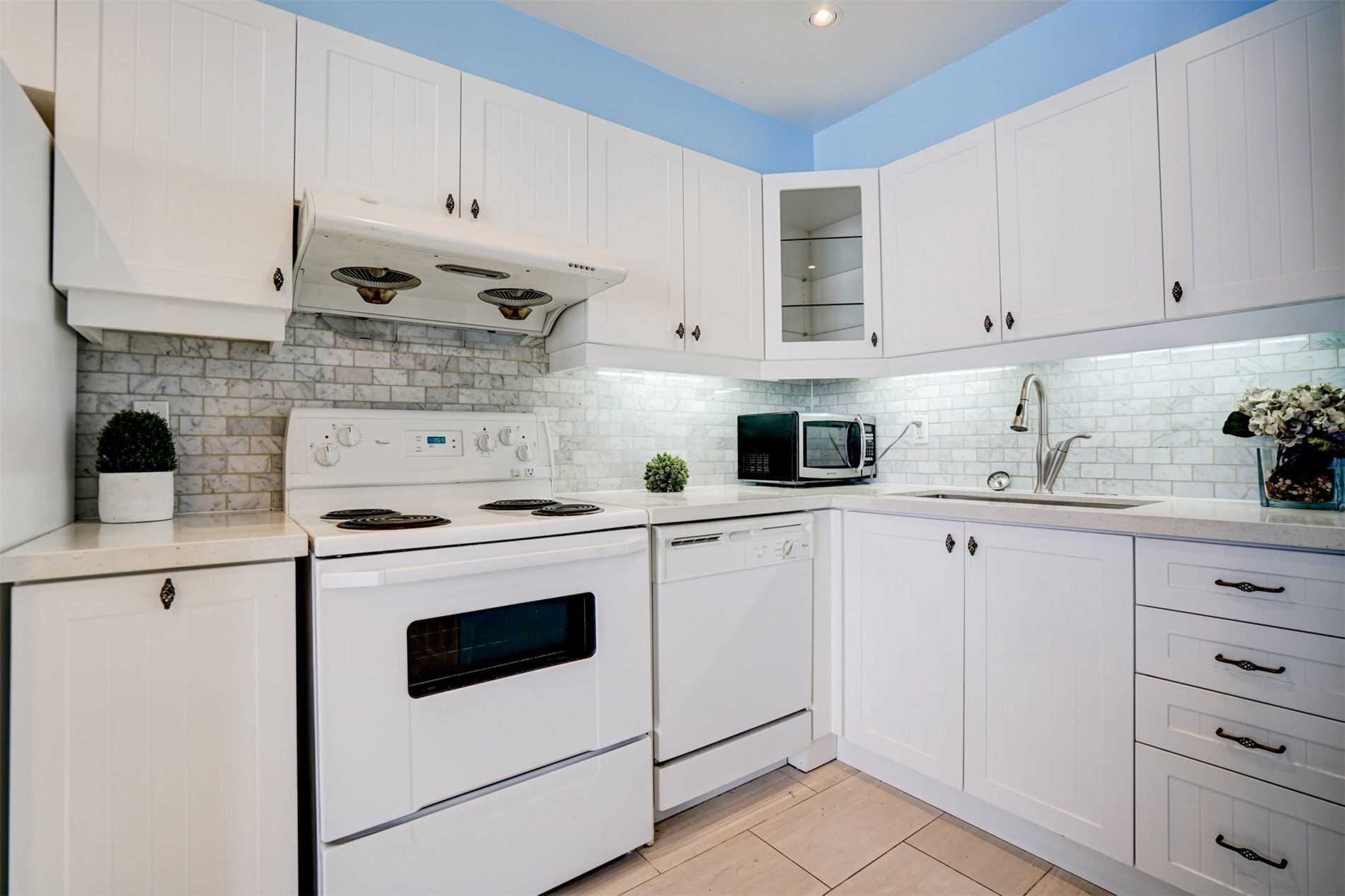33 Harbour Sq, #1014