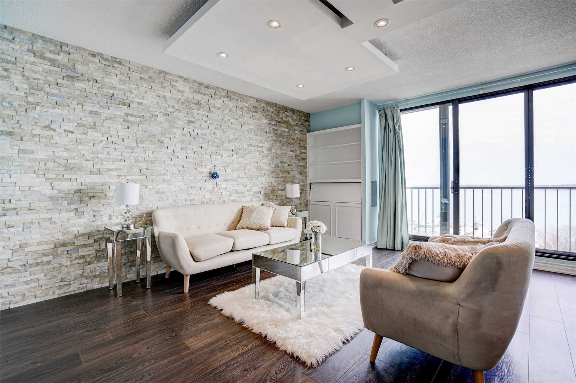 33 Harbour Sq, #1014