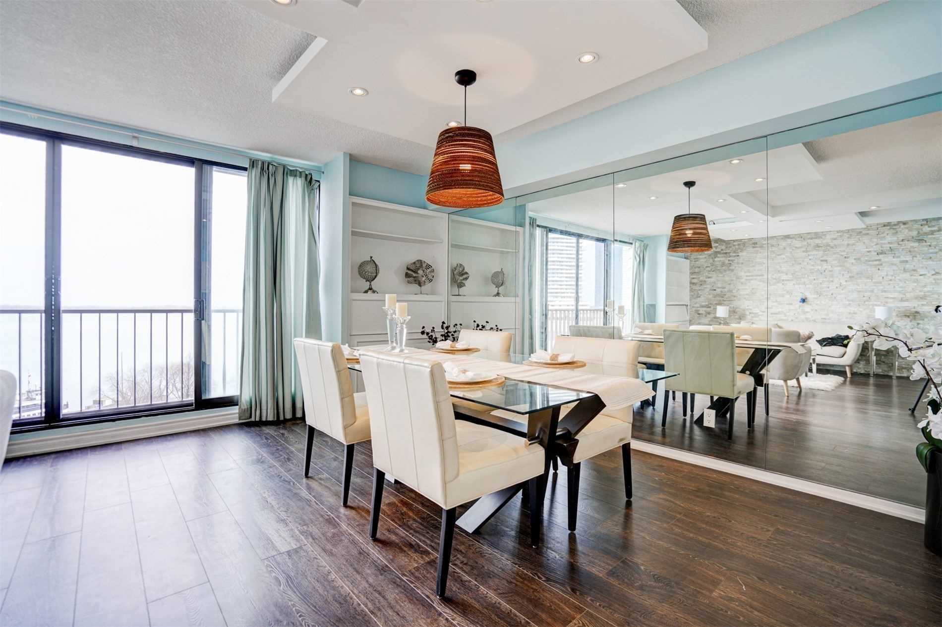 33 Harbour Sq, #1014
