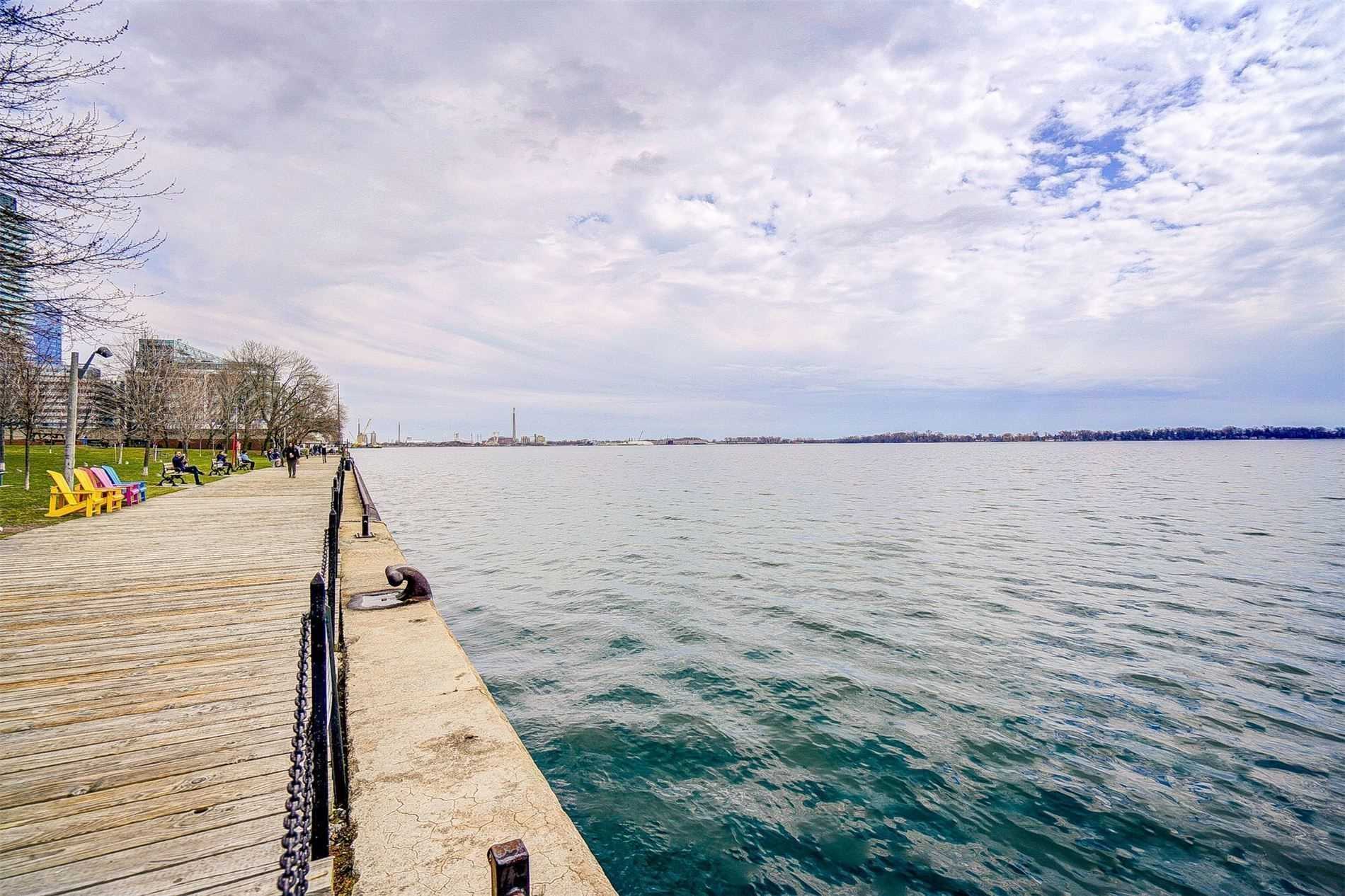 33 Harbour Sq, #1014