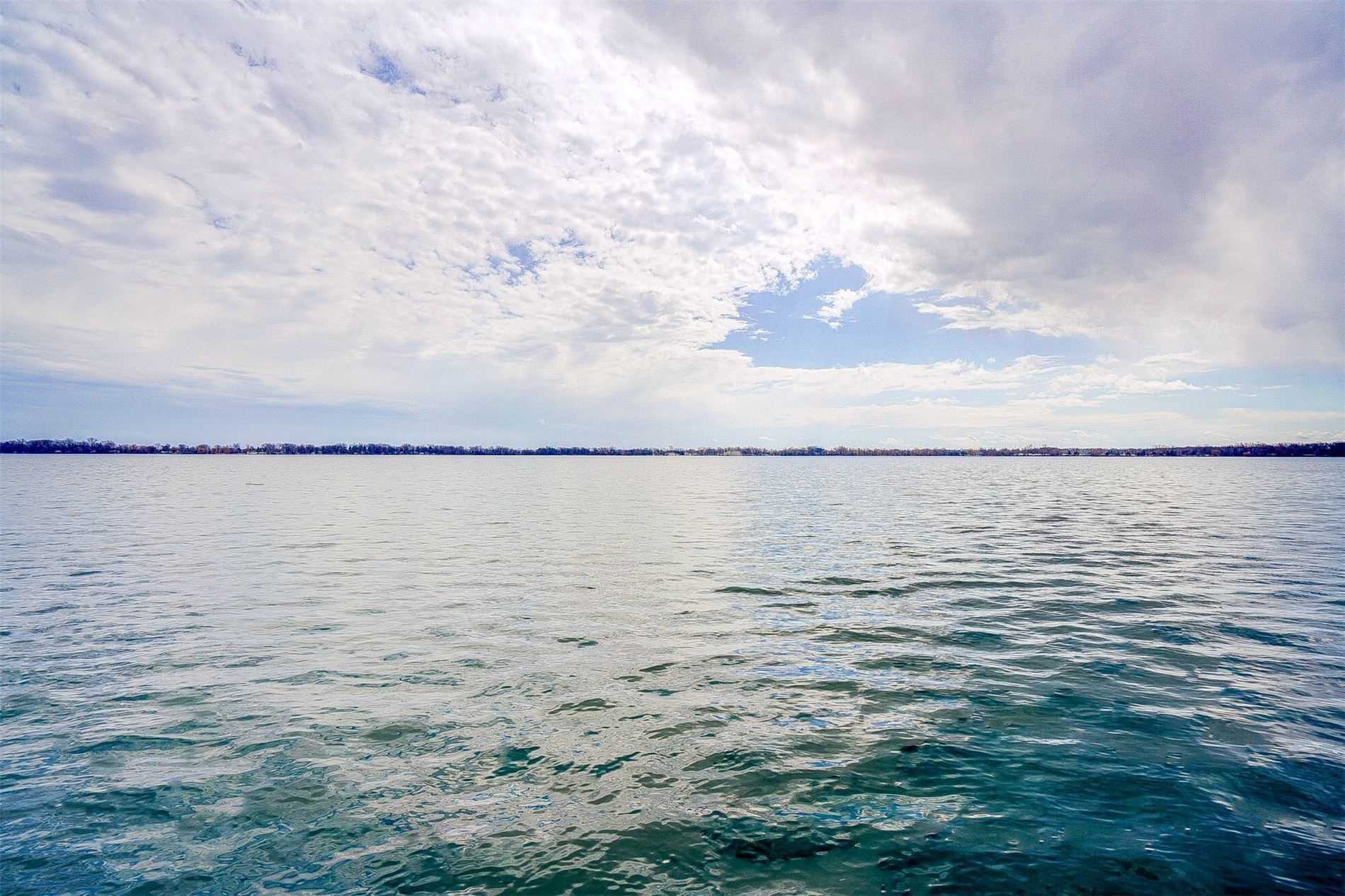 33 Harbour Sq, #1014