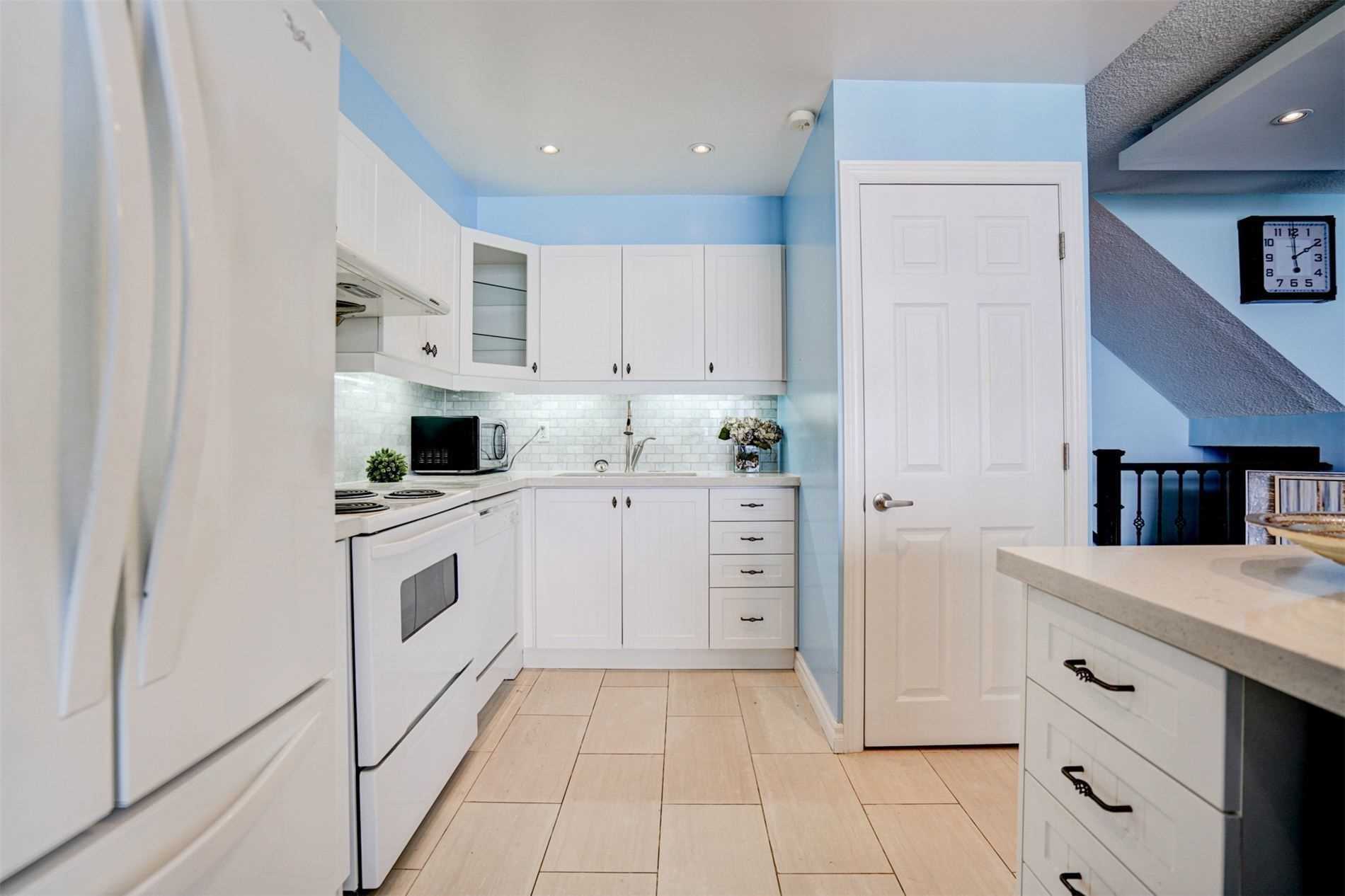 33 Harbour Sq, #1014