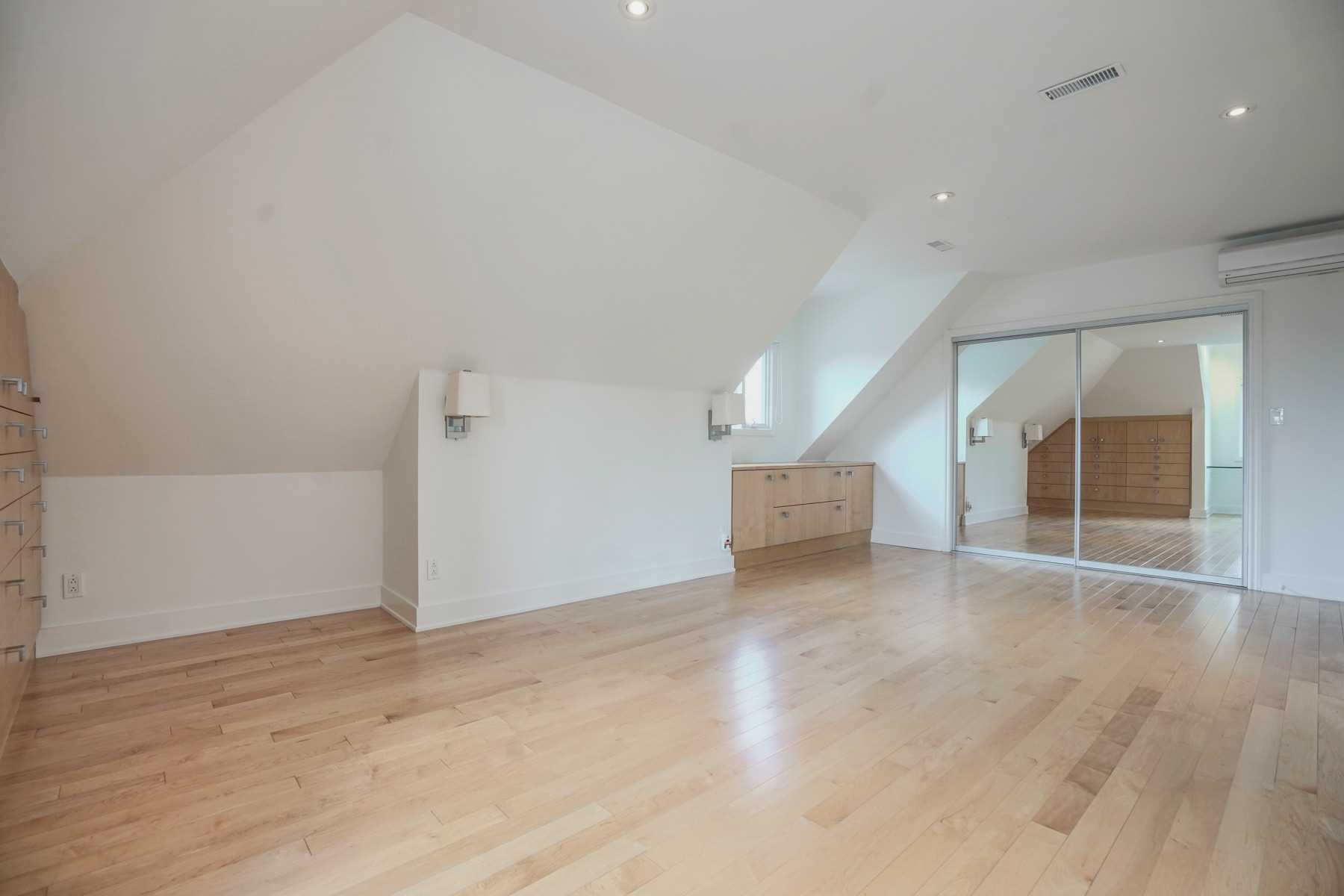 85 Admiral Rd, #301