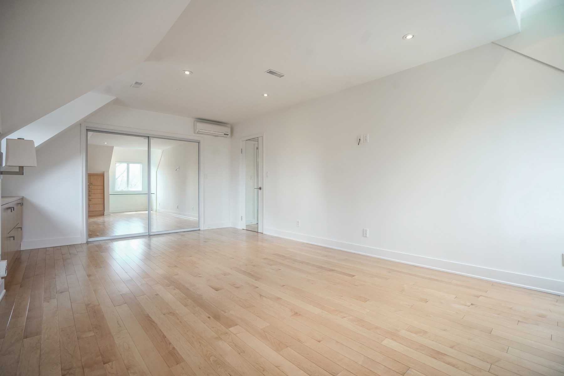 85 Admiral Rd, #301
