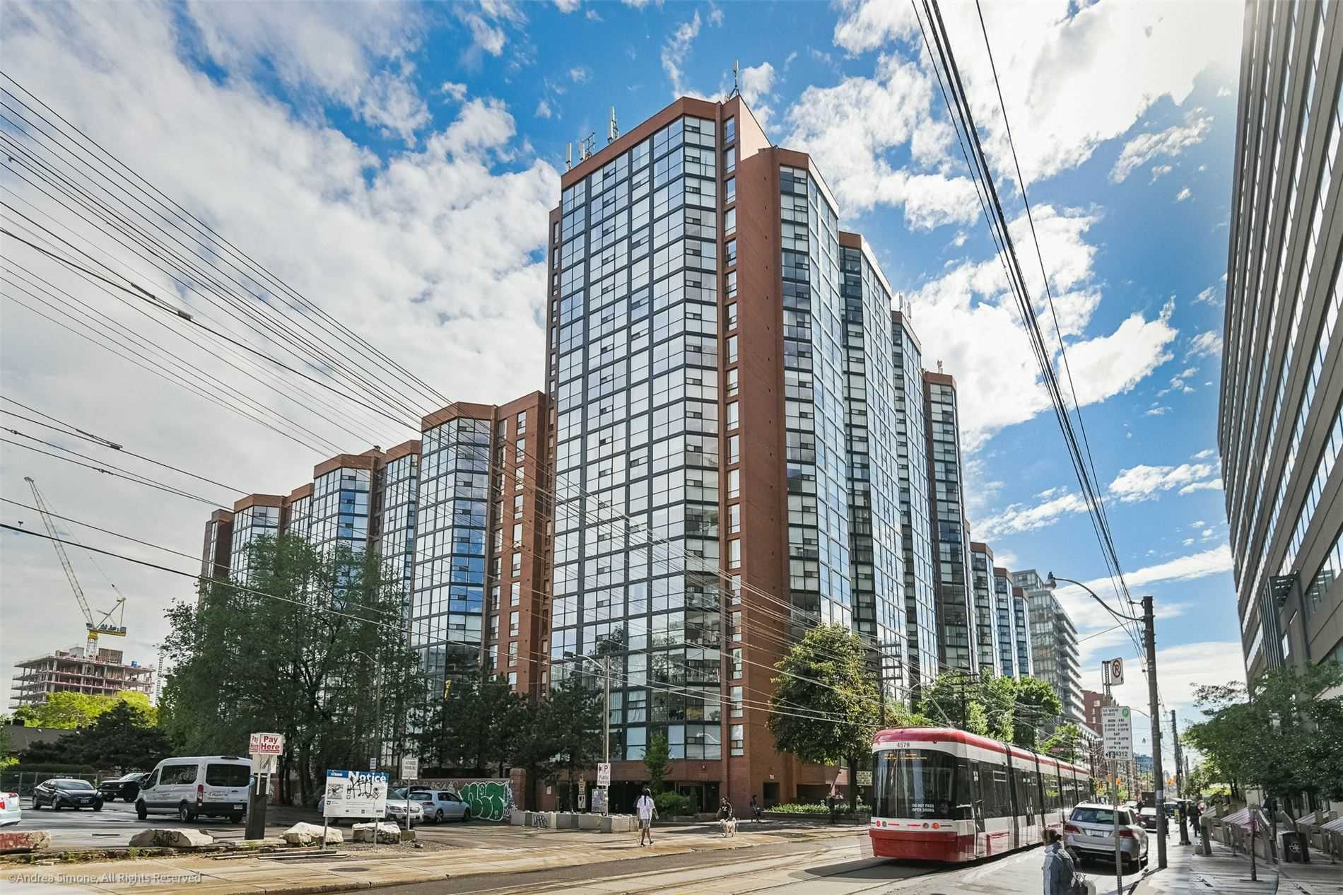 705 King St W, #805