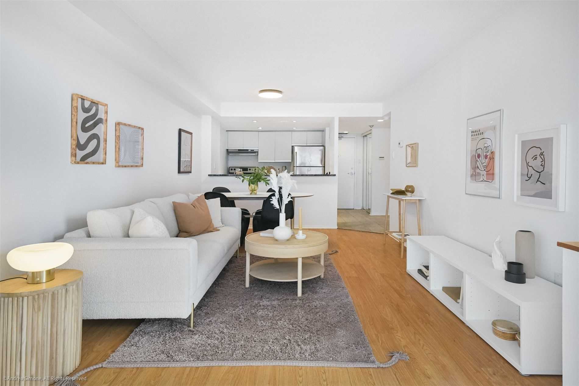 705 King St W, #805