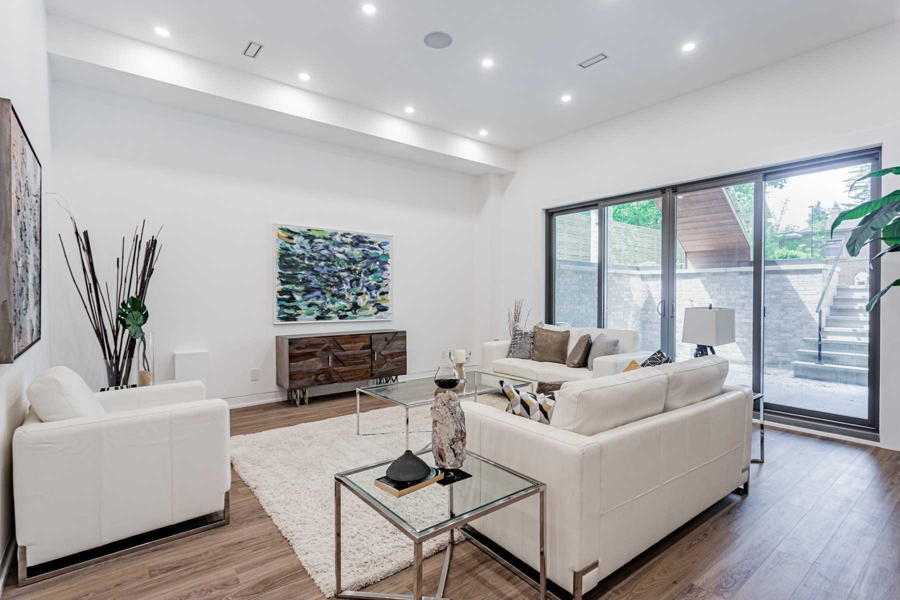 248 B Hillhurst Blvd