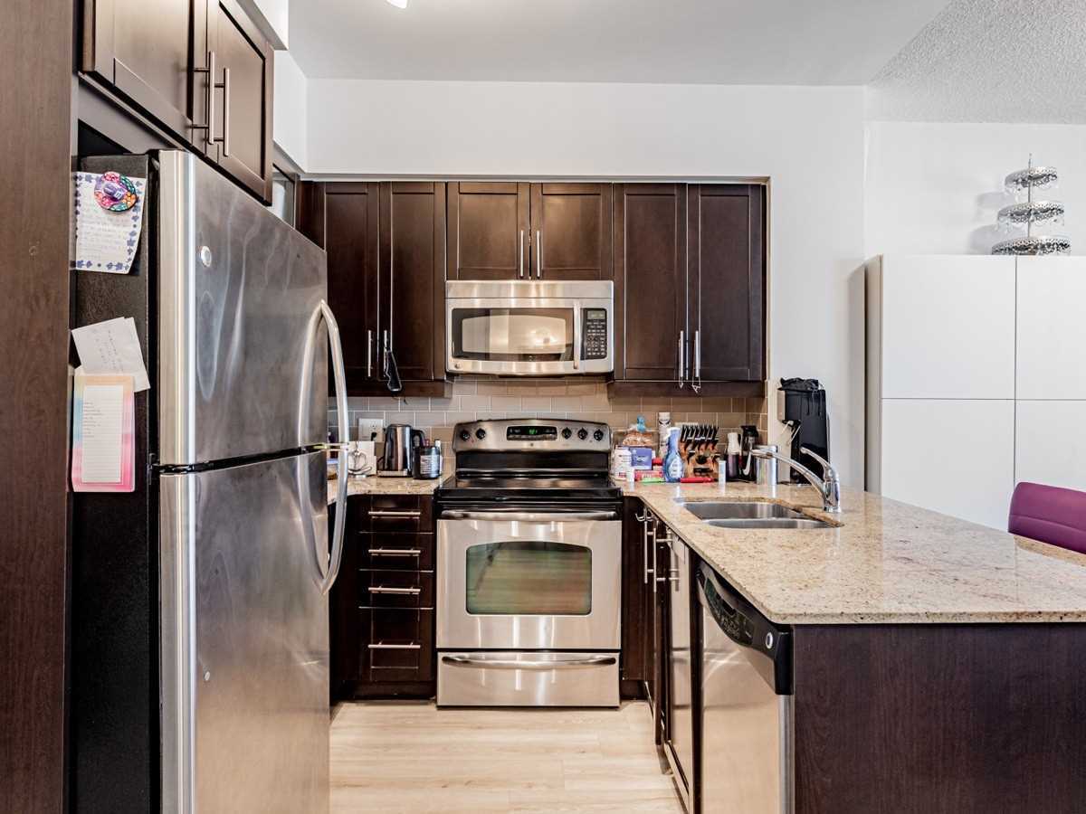 2191 Yonge St, #3810