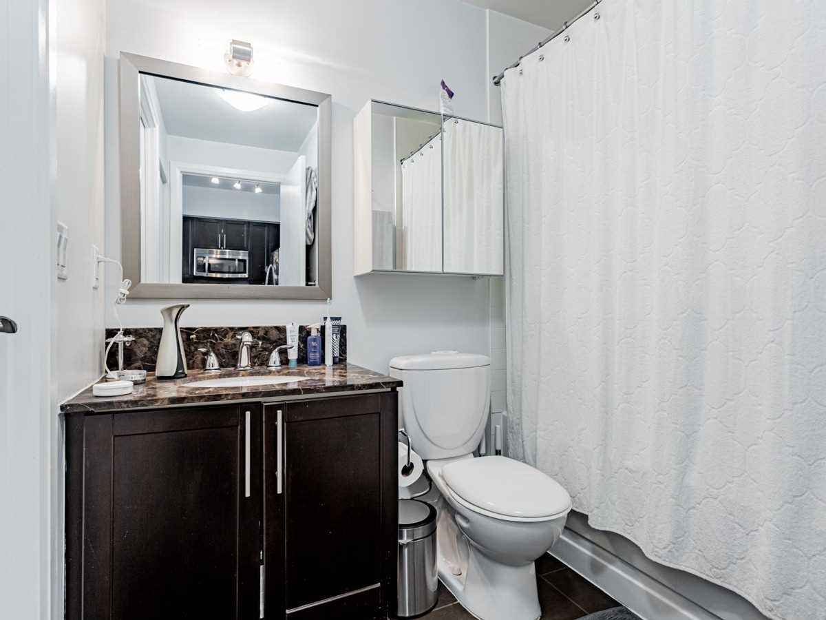 2191 Yonge St, #3810