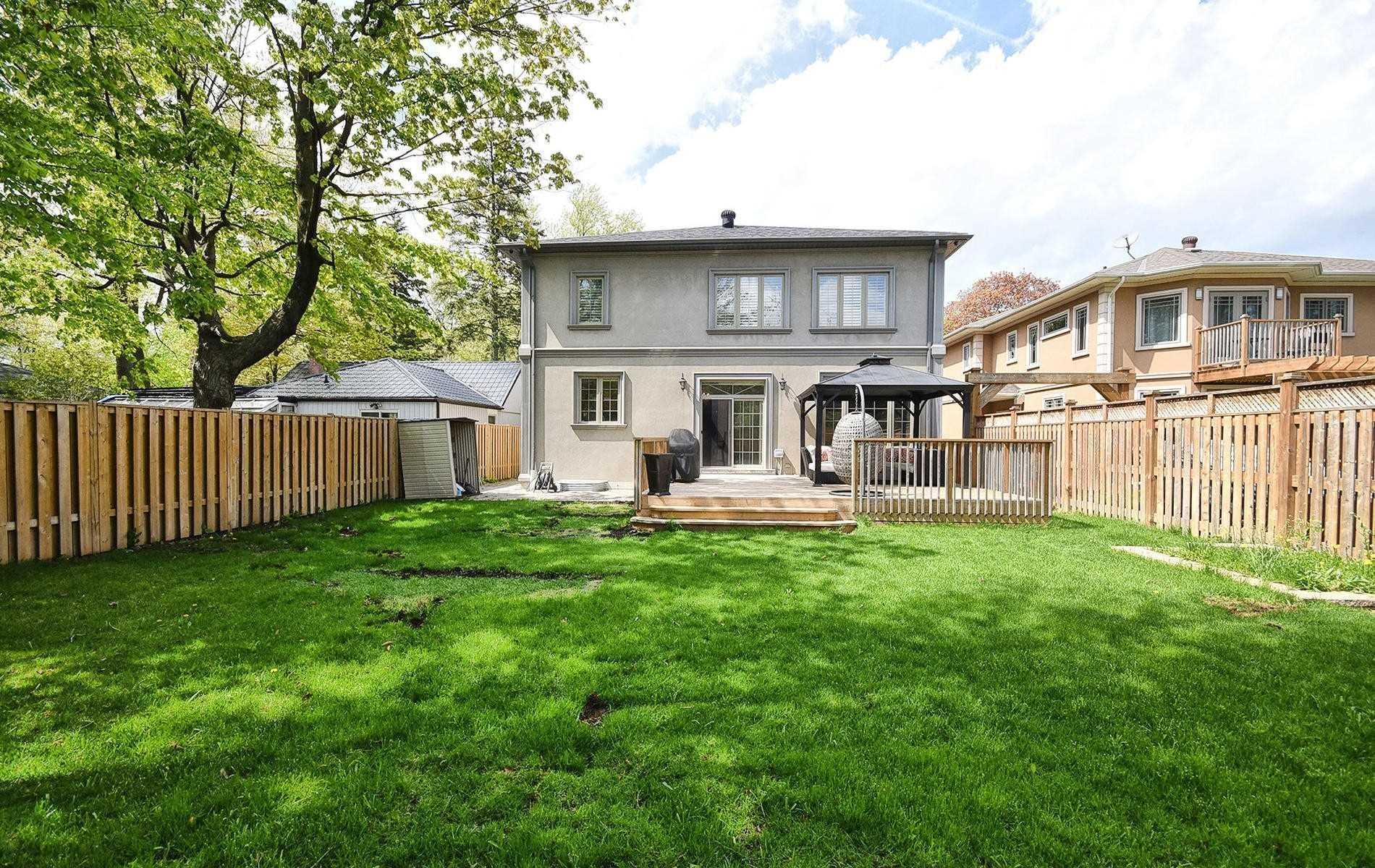 15 Roycrest Ave