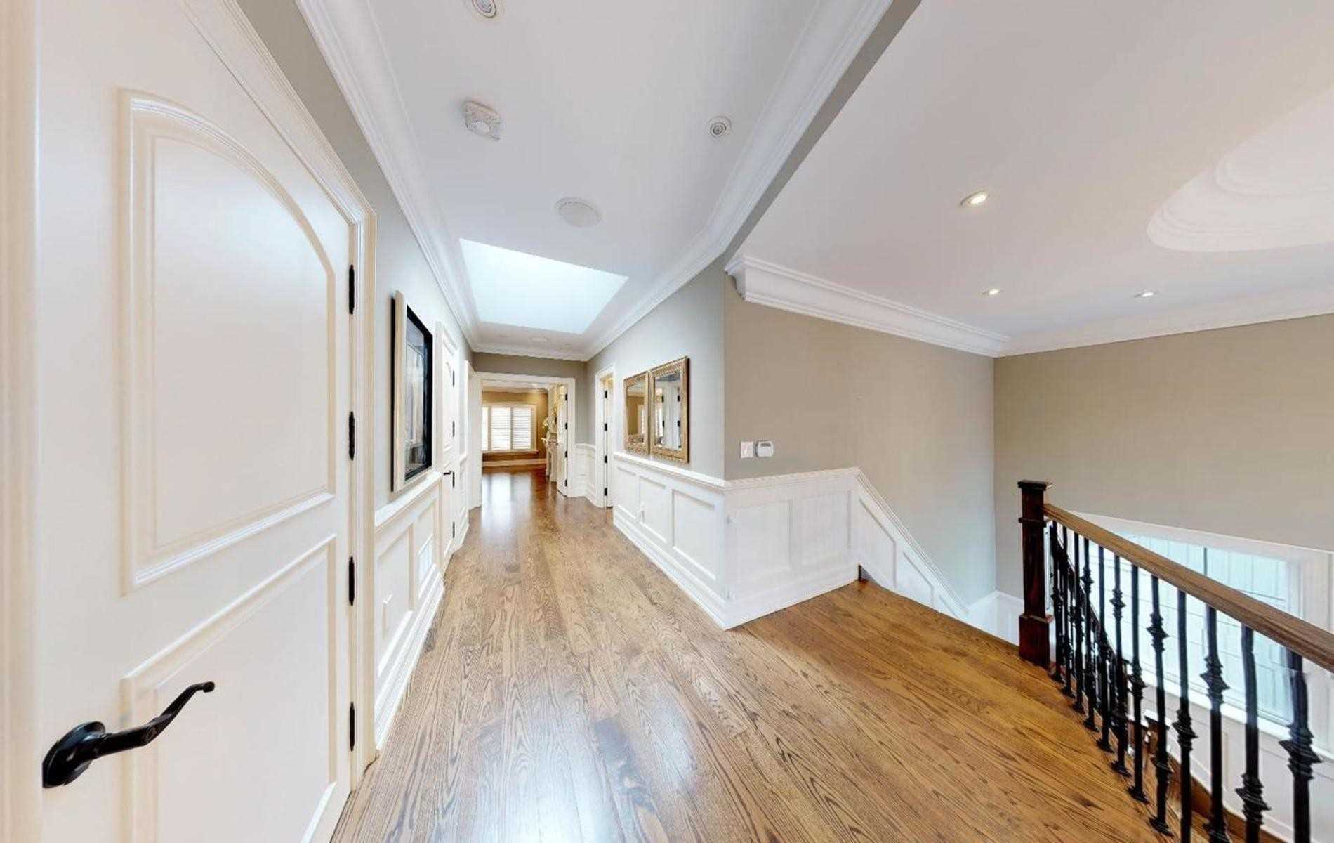 15 Roycrest Ave