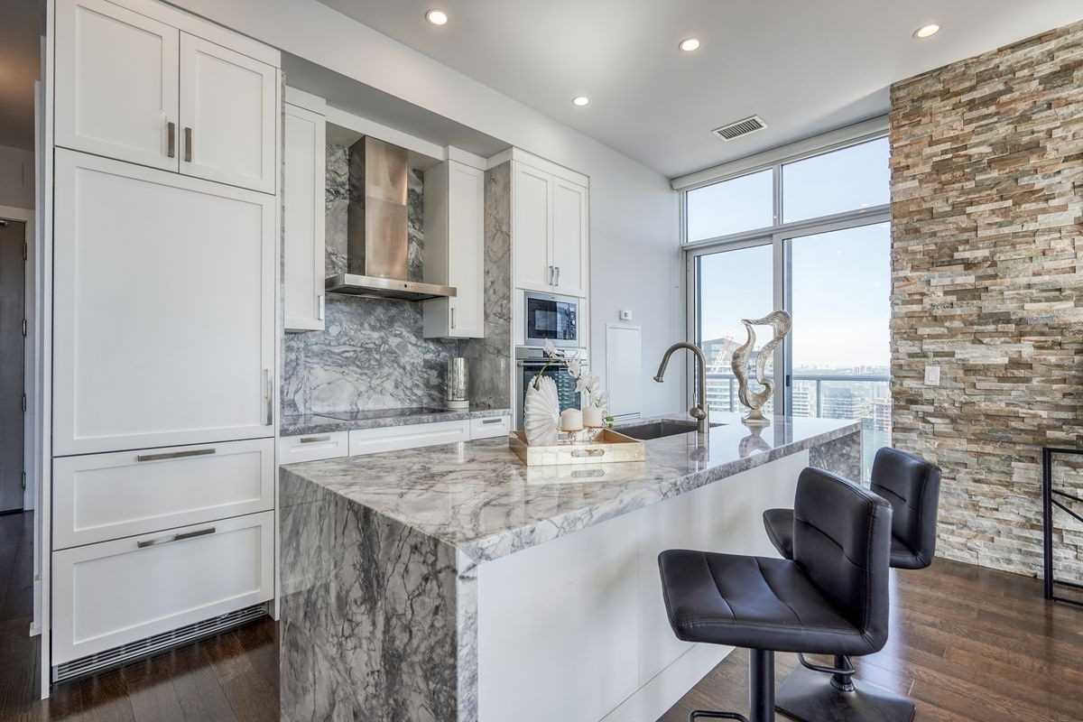 300 Front St W, #Ph01