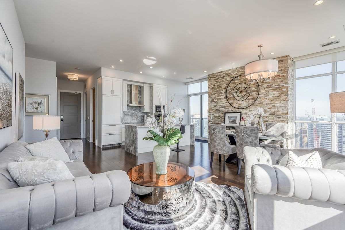 300 Front St W, #Ph01