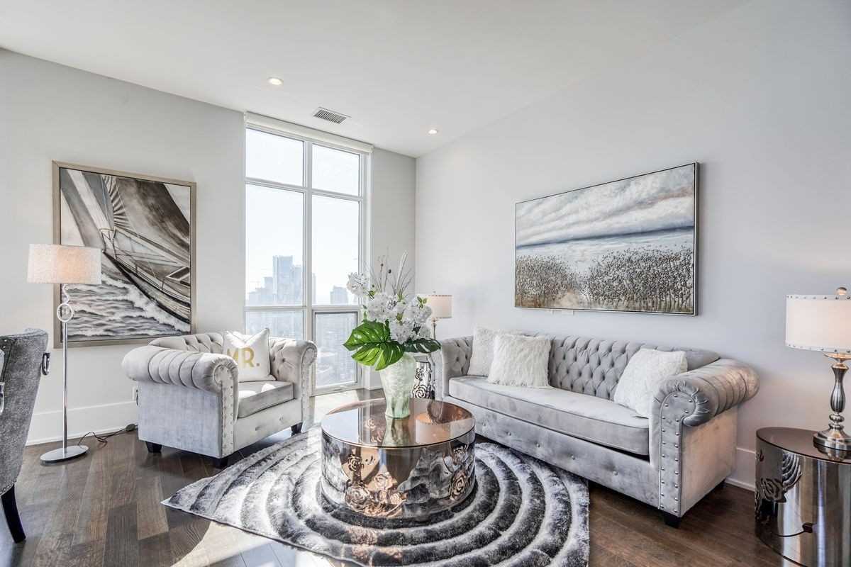 300 Front St W, #Ph01