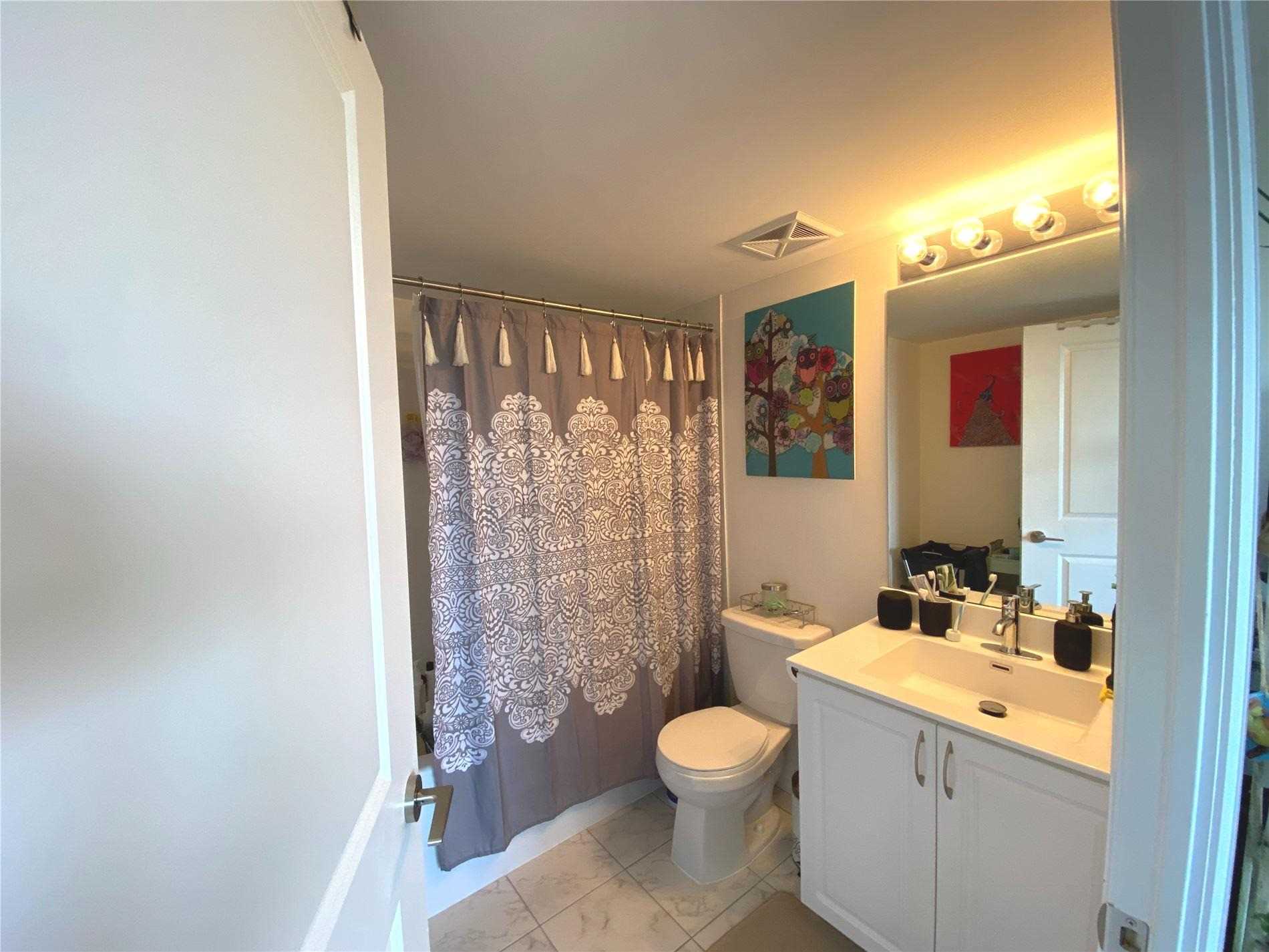 741 Sheppard Ave W, #806