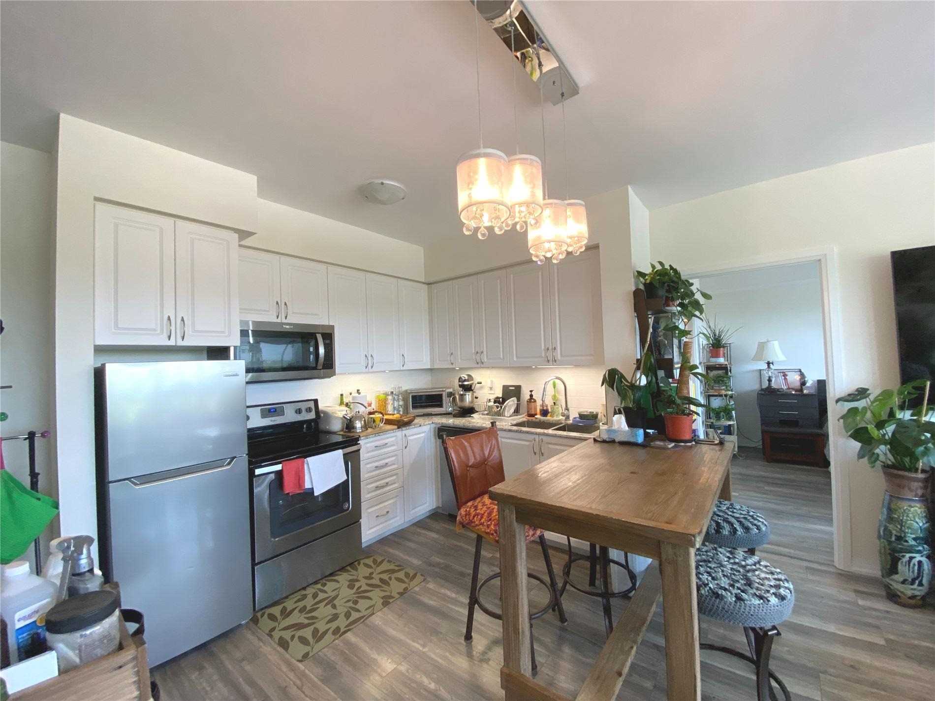 741 Sheppard Ave W, #806