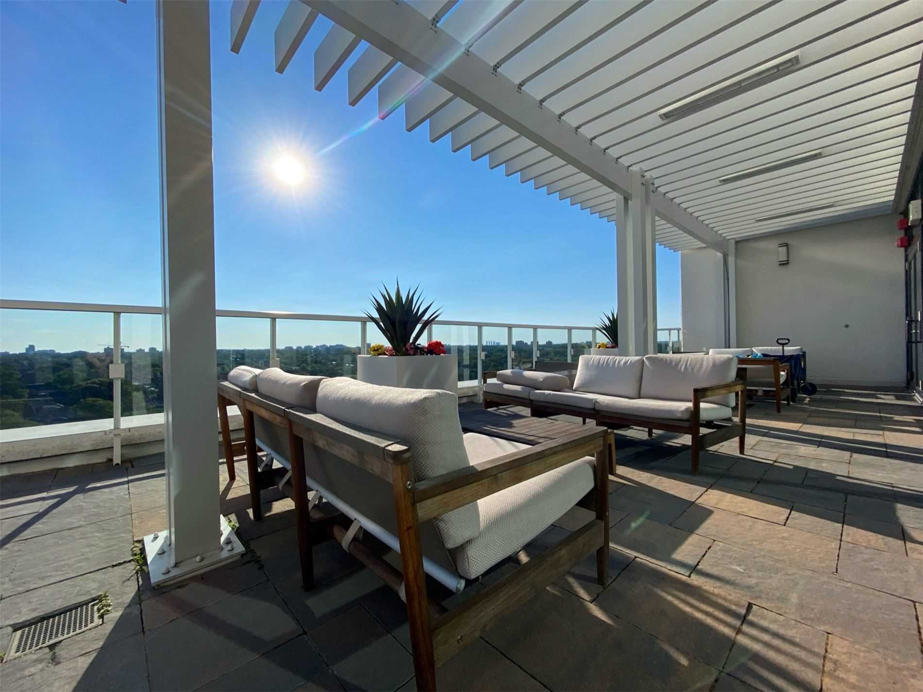 3018 Yonge St, #1111