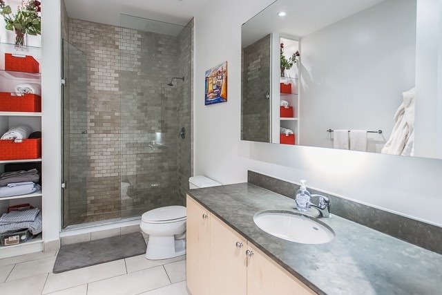 43 Hanna Ave, #334