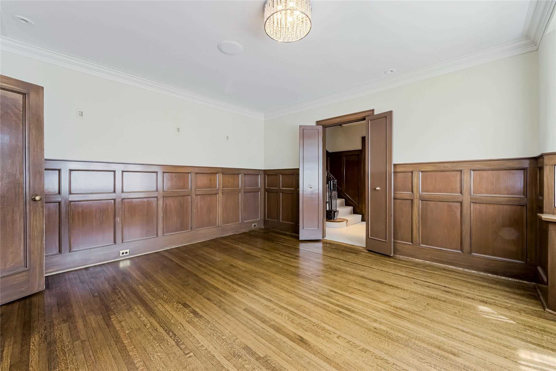 599 Spadina Rd