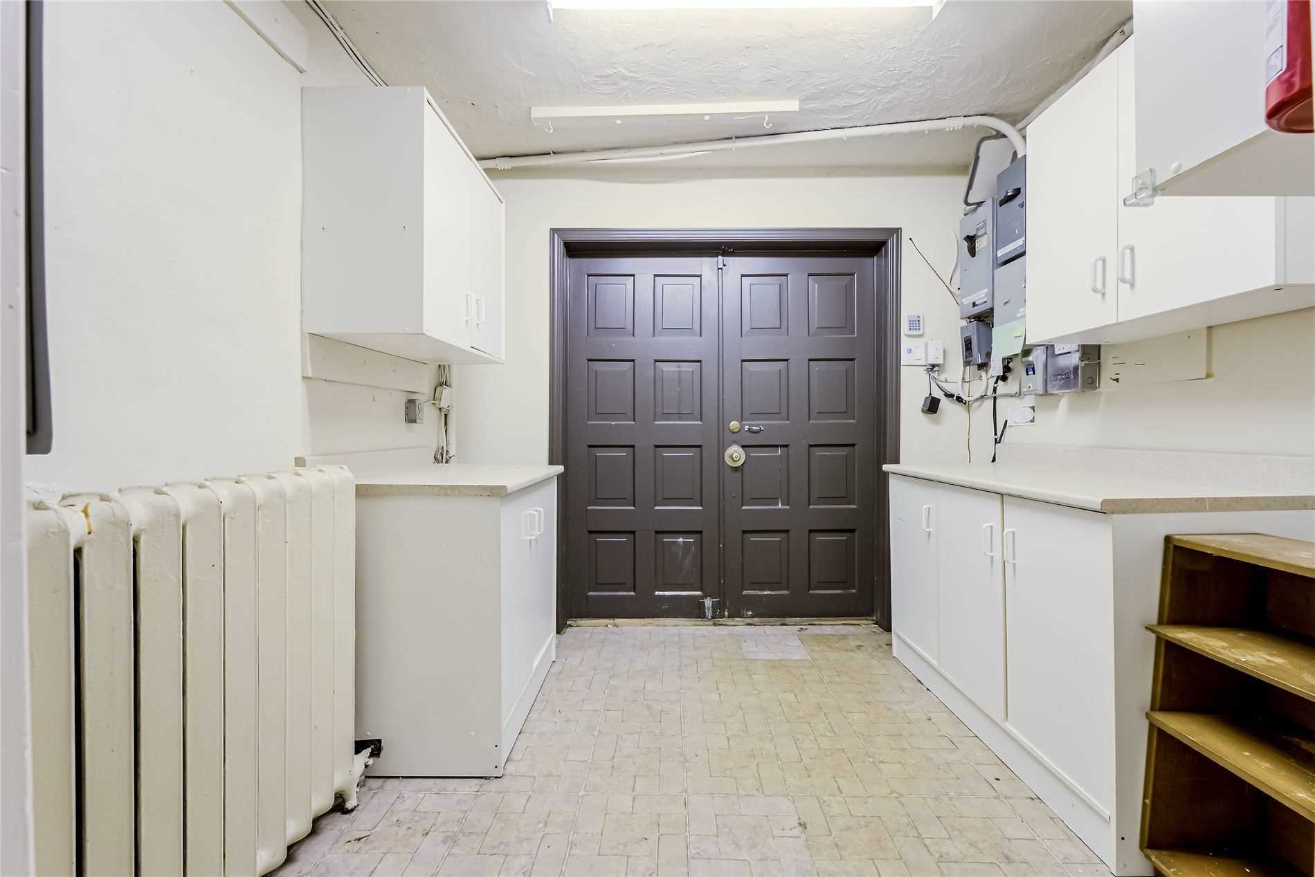 599 Spadina Rd